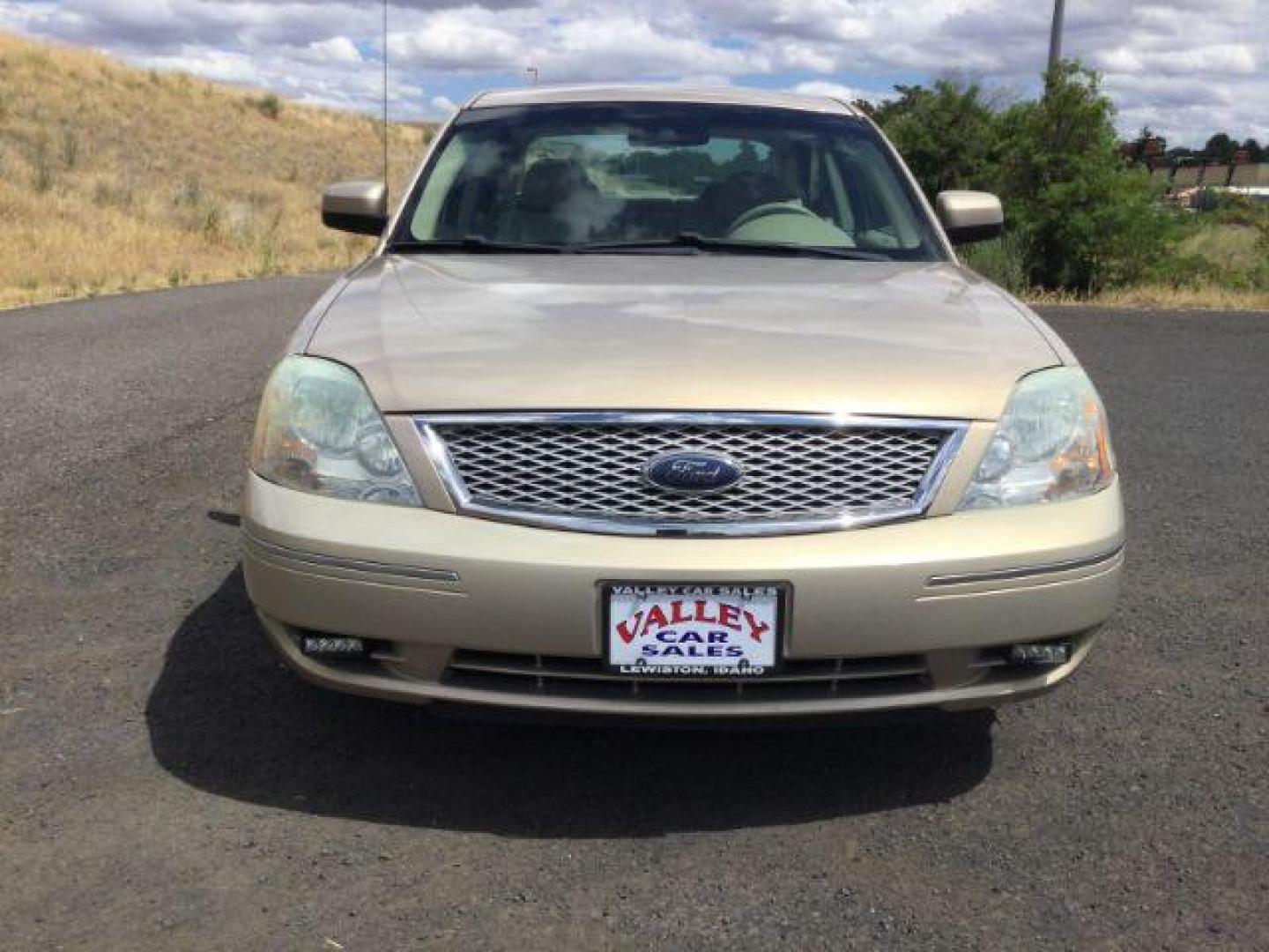 2007 Dune Pearl Clearcoat Metallic /Pebble (Tan) Ford Five Hundred SEL (1FAHP24147G) with an Duratec 3L V-6 DOHC engine, CVT automatic transmission, located at 1801 Main Street, Lewiston, 83501, (208) 743-9371, 46.417065, -117.004799 - Photo#9