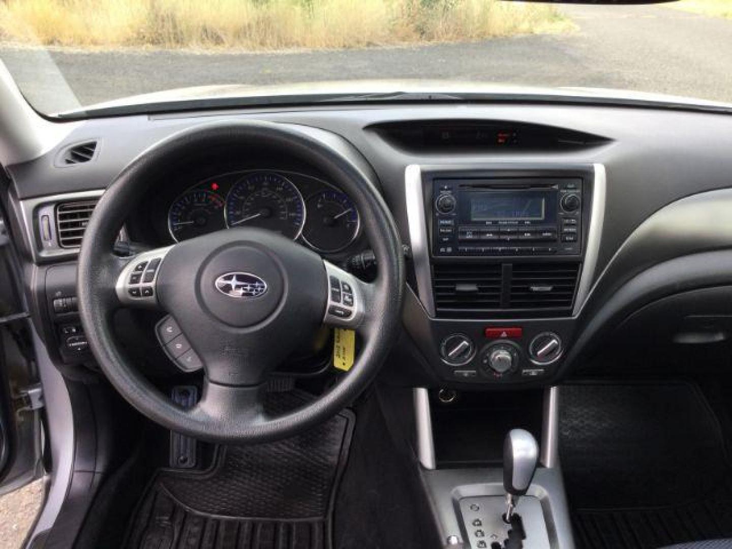 2012 Ice Silver Metallic Subaru Forester 2.5X Premium (JF2SHADC8CH) with an 2.5L H-4 DOHC engine, Auto transmission, located at 1801 Main Street, Lewiston, 83501, (208) 743-9371, 46.417065, -117.004799 - Photo#5