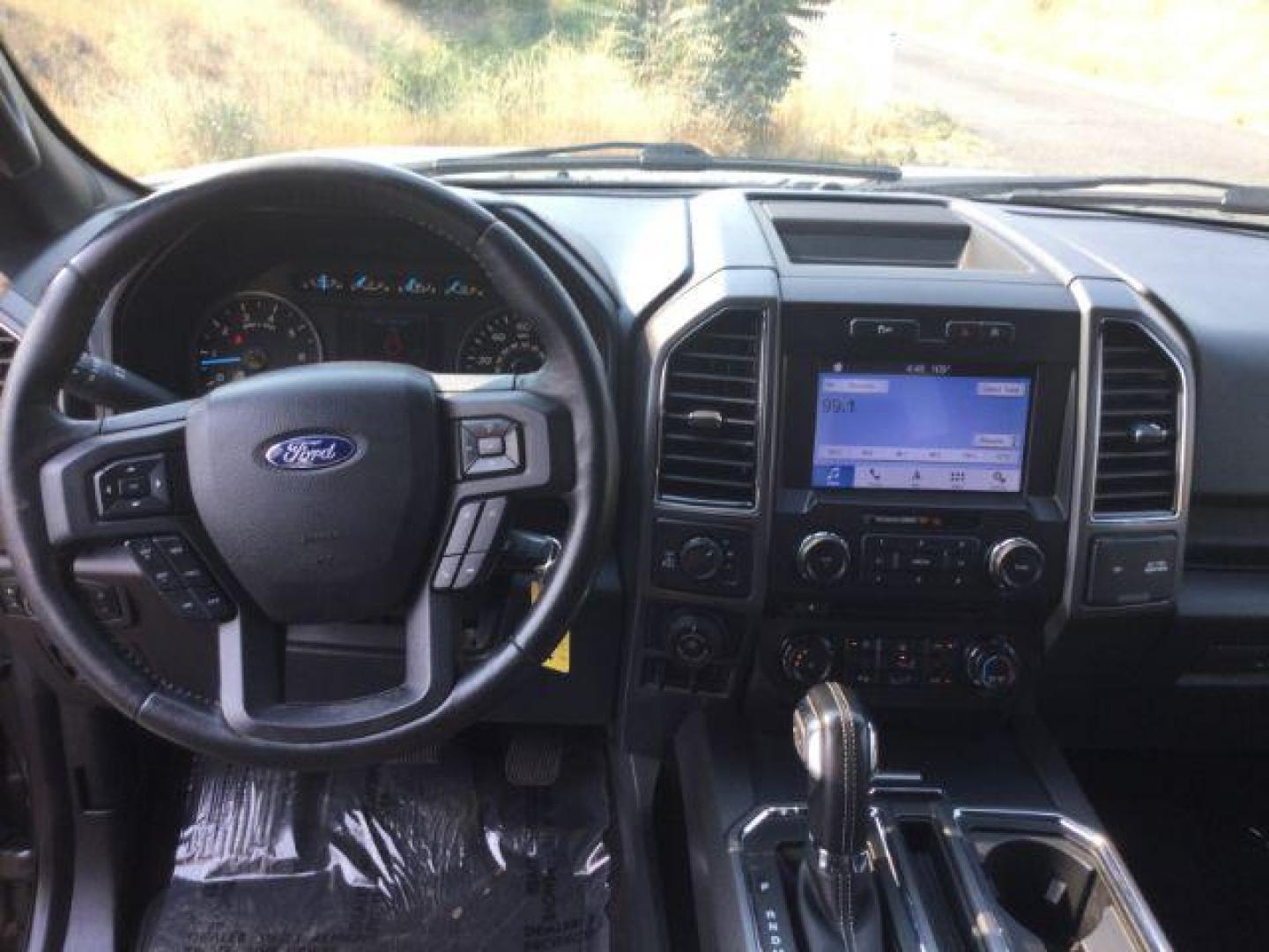 2018 Magnetic Metallic /Black Ford F-150 SuperCrew Cab XLT Pickup 4D 6 1/2 ft (1FTFW1EG6JK) with an EcoBoost 3.5L V-6 port/direct injection engine, 10-speed automatic transmission, located at 1801 Main Street, Lewiston, 83501, (208) 743-9371, 46.417065, -117.004799 - Photo#6