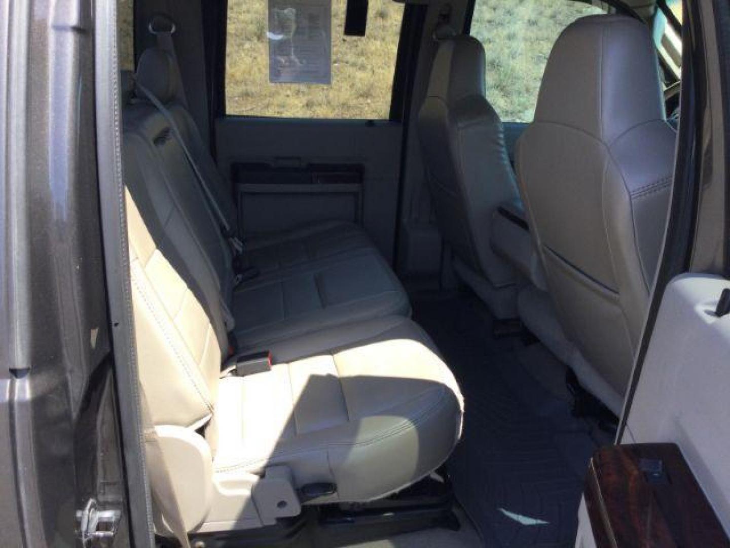 2008 Dark Shadow Gray Clearcoat Metallic Ford F-250 Lariat SuperCrew 6.5ft bed 4WD (1FTSW21R08E) with an 6.4L V8, Turbo Diesel engine, 6-SPEED AUTOMATIC transmission, located at 1801 Main Street, Lewiston, 83501, (208) 743-9371, 46.417065, -117.004799 - Photo#9