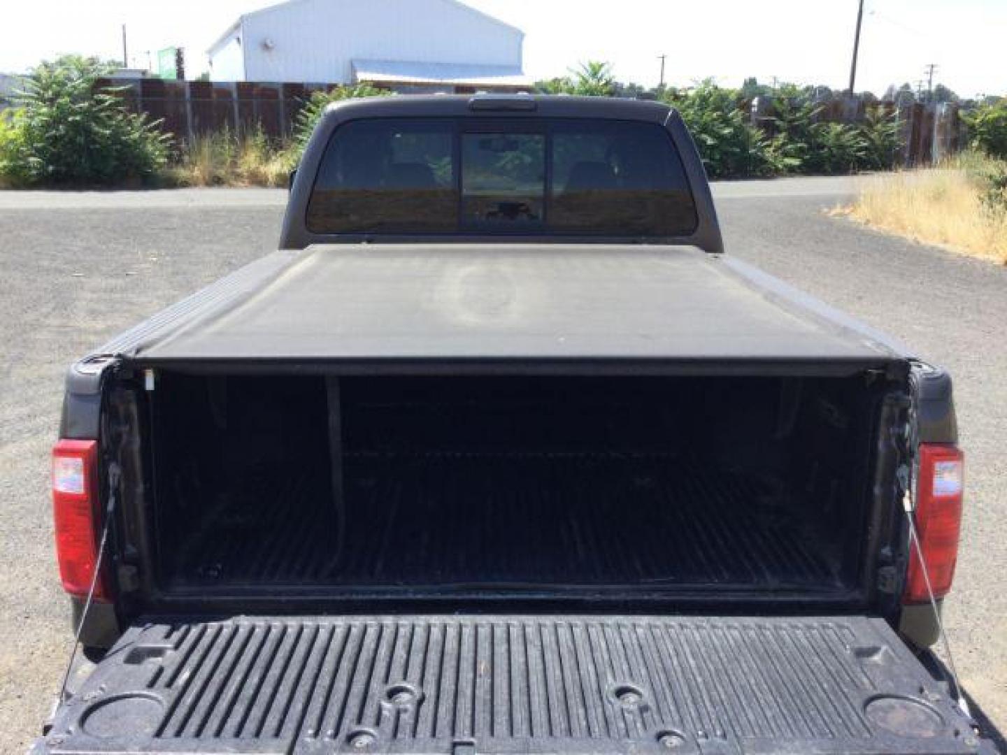 2008 Dark Shadow Gray Clearcoat Metallic Ford F-250 Lariat SuperCrew 6.5ft bed 4WD (1FTSW21R08E) with an 6.4L V8, Turbo Diesel engine, 6-SPEED AUTOMATIC transmission, located at 1801 Main Street, Lewiston, 83501, (208) 743-9371, 46.417065, -117.004799 - Photo#17