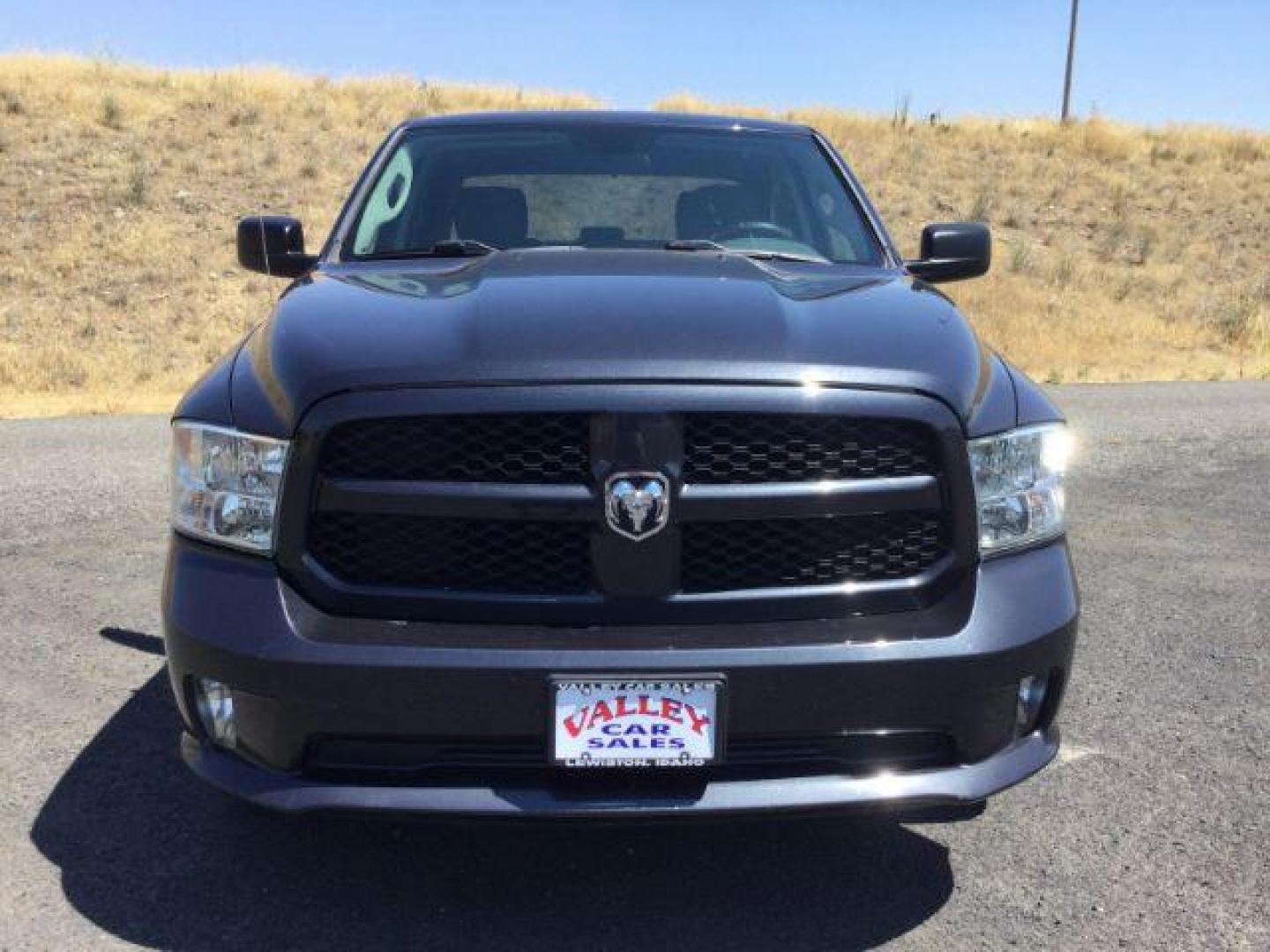 2017 Maximum Steel Metallic Clearcoat /Diesel Gray/Black Ram 1500 Express Crew Cab 4x2 5'7 Box (1C6RR6KG0HS) with an Pentastar 3.6L V-6 DOHC engine, Auto transmission, located at 1801 Main Street, Lewiston, 83501, (208) 743-9371, 46.417065, -117.004799 - Photo#14