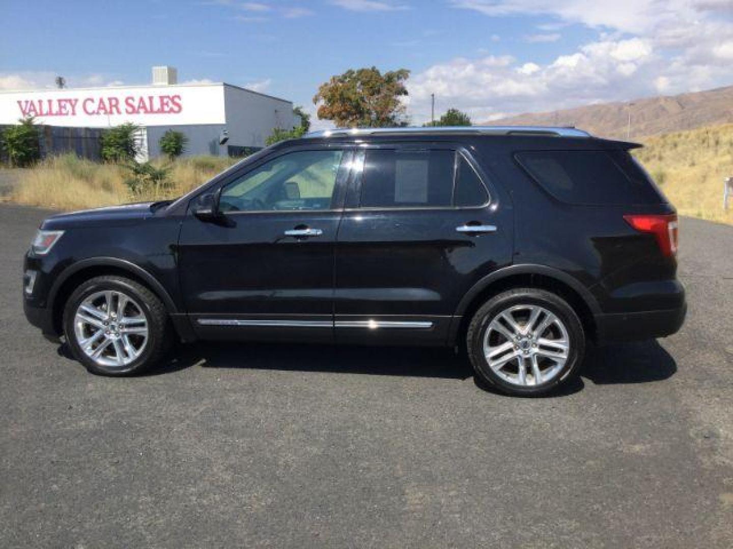 2017 Shadow Black Ford Explorer Limited (1FM5K8F84HG) with an EcoBoost 2.3L I-4 gasoline direct injection engine, located at 1801 Main Street, Lewiston, 83501, (208) 743-9371, 46.417065, -117.004799 - Photo#1