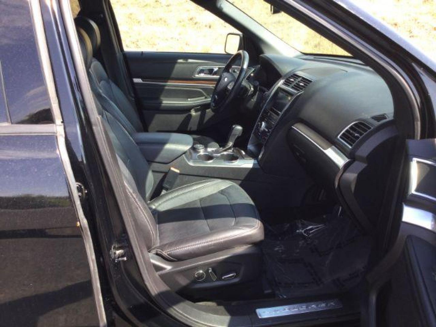 2017 Shadow Black Ford Explorer Limited (1FM5K8F84HG) with an EcoBoost 2.3L I-4 gasoline direct injection engine, located at 1801 Main Street, Lewiston, 83501, (208) 743-9371, 46.417065, -117.004799 - Photo#14