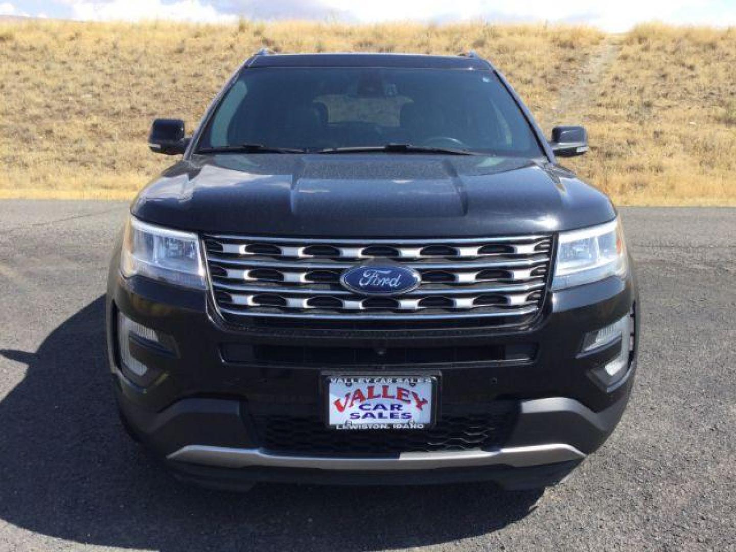 2017 Shadow Black Ford Explorer Limited (1FM5K8F84HG) with an EcoBoost 2.3L I-4 gasoline direct injection engine, located at 1801 Main Street, Lewiston, 83501, (208) 743-9371, 46.417065, -117.004799 - Photo#17