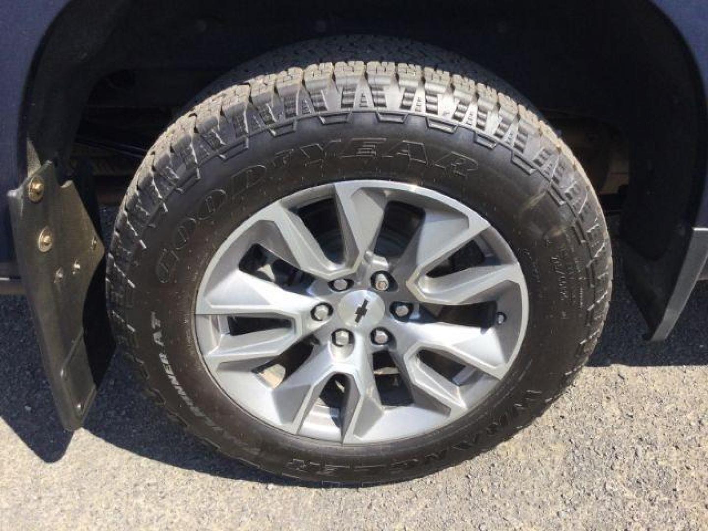 2021 Northsky Blue Metallic /Jet Black Chevrolet Silverado 1500 4WD Crew Cab Short Bed RST (1GCUYEED5MZ) with an EcoTec3 5.3L V-8 gasoline direct injection engine, 8-Speed Automatic transmission, located at 1801 Main Street, Lewiston, 83501, (208) 743-9371, 46.417065, -117.004799 - Photo#11