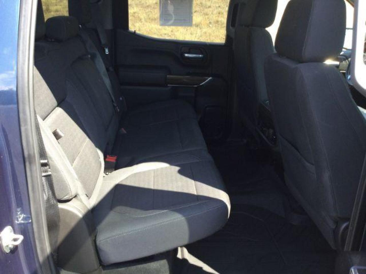 2021 Northsky Blue Metallic /Jet Black Chevrolet Silverado 1500 4WD Crew Cab Short Bed RST (1GCUYEED5MZ) with an EcoTec3 5.3L V-8 gasoline direct injection engine, 8-Speed Automatic transmission, located at 1801 Main Street, Lewiston, 83501, (208) 743-9371, 46.417065, -117.004799 - Photo#13