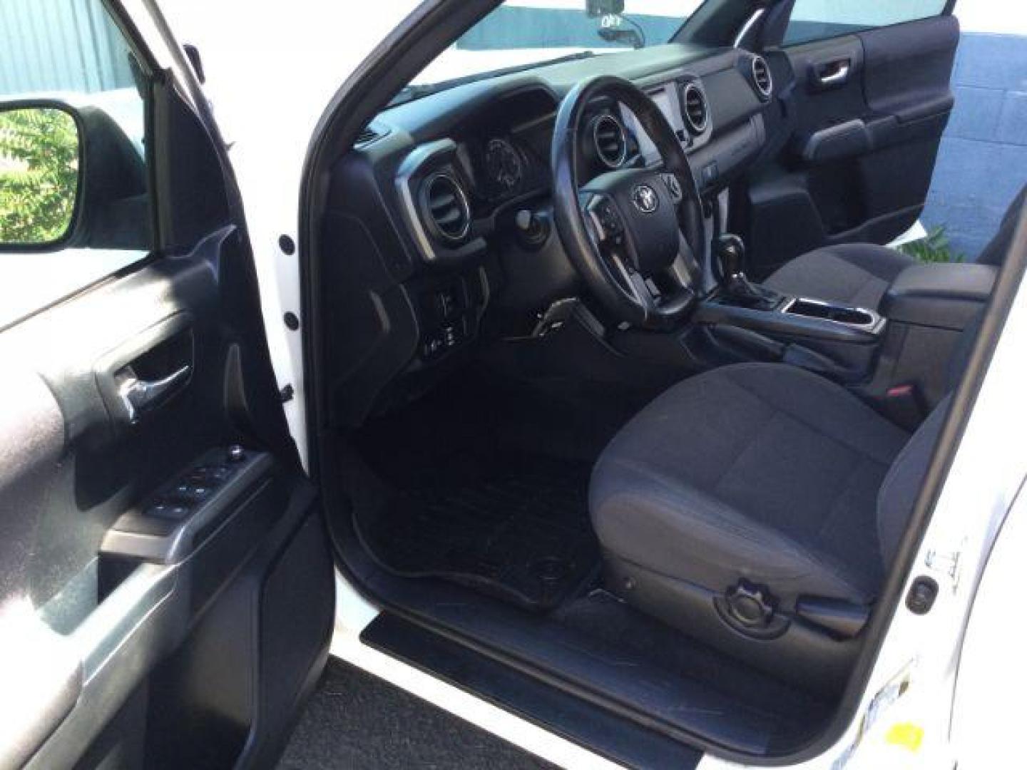 2016 Super White /Black Cloth Toyota Tacoma Crew Cab Long Bed TRD Sport 4WD (3TMDZ5BN0GM) with an 3.5L V-6 port/direct injection engine, 6-Speed Automatic transmission, located at 1801 Main Street, Lewiston, 83501, (208) 743-9371, 46.417065, -117.004799 - Photo#3
