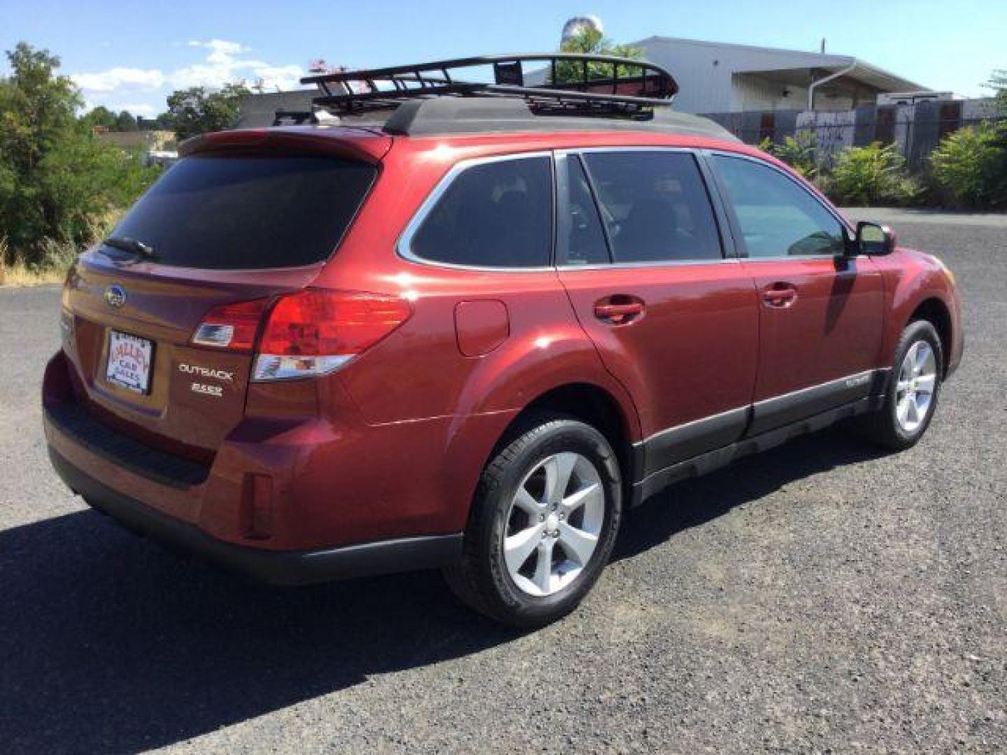 2014 Venetian Red Pearl /Black Subaru Outback 2.5i Premium (4S4BRBCC1E3) with an 2.5L H-4 DOHC engine, Automatic, CVT w/Manual Mode transmission, located at 1801 Main Street, Lewiston, 83501, (208) 743-9371, 46.417065, -117.004799 - Photo#18