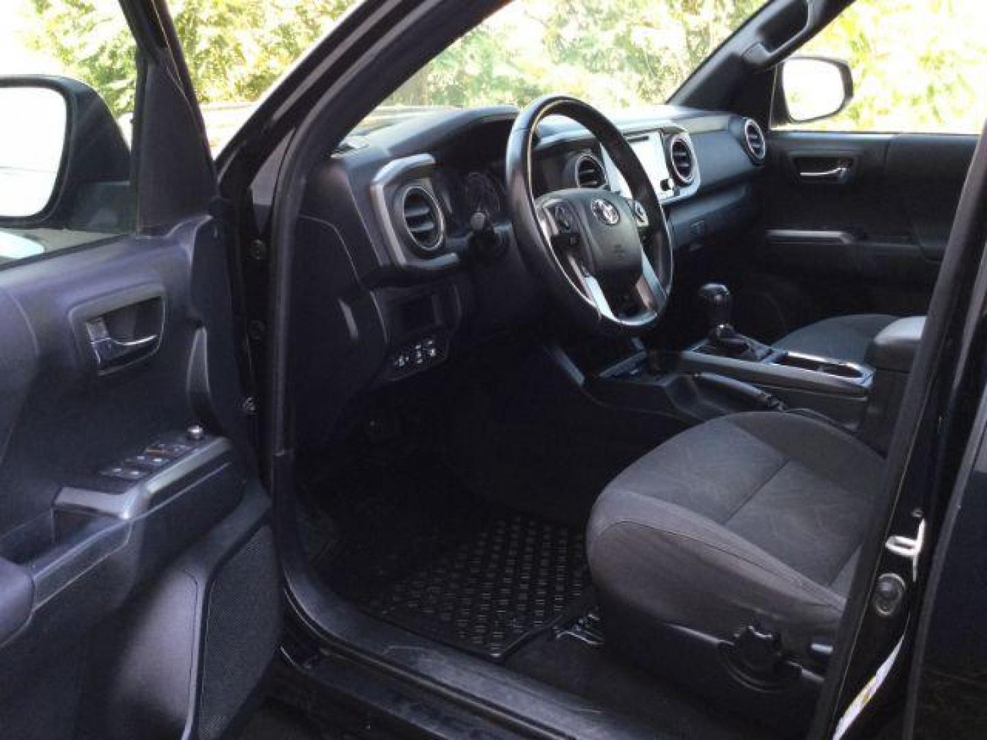 2017 Black /Graphite w/Gun Metal Toyota Tacoma Crew Cab TRD Sport Long Bed (5TFDZ5BN8HX) with an 3.5L V-6 port/direct injection engine, 6-Speed Automatic transmission, located at 1801 Main Street, Lewiston, 83501, (208) 743-9371, 46.417065, -117.004799 - Photo#4