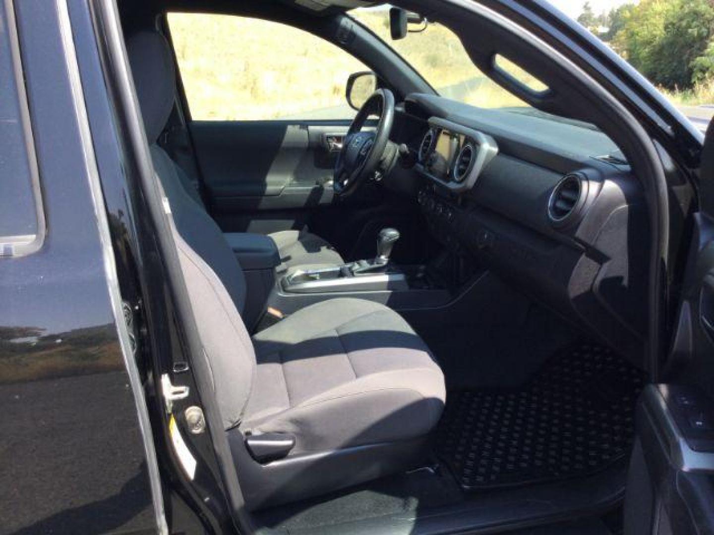 2017 Black /Graphite w/Gun Metal Toyota Tacoma Crew Cab TRD Sport Long Bed (5TFDZ5BN8HX) with an 3.5L V-6 port/direct injection engine, 6-Speed Automatic transmission, located at 1801 Main Street, Lewiston, 83501, (208) 743-9371, 46.417065, -117.004799 - Photo#17