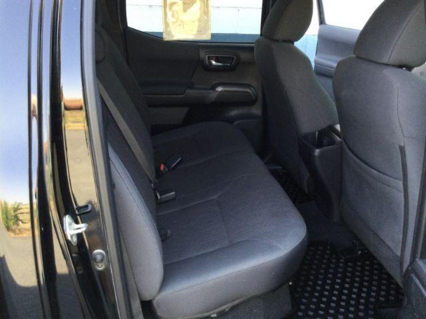 2017 Black /Graphite w/Gun Metal Toyota Tacoma Crew Cab TRD Sport Long Bed (5TFDZ5BN8HX) with an 3.5L V-6 port/direct injection engine, 6-Speed Automatic transmission, located at 1801 Main Street, Lewiston, 83501, (208) 743-9371, 46.417065, -117.004799 - Photo#21