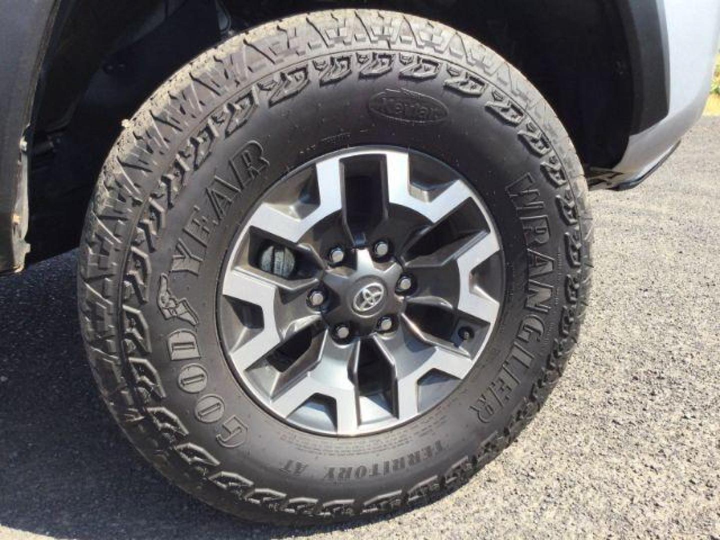 2023 Celestial Silver Metallic /Black/Gun Metal Toyota Tacoma TRD Off Road (3TMDZ5BN2PM) with an 3.5L V-6 port/direct injection engine, 6-SPEED AUTOMATIC transmission, located at 1801 Main Street, Lewiston, 83501, (208) 743-9371, 46.417065, -117.004799 - Photo#20