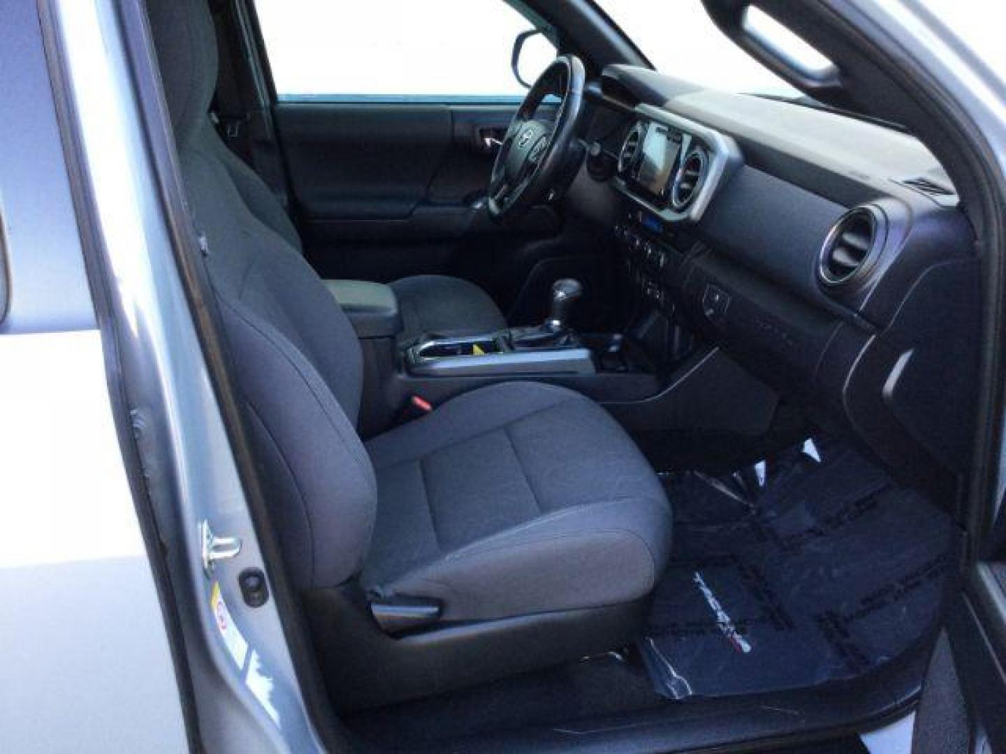 2019 Cement /Graphite w/Gun Metal Toyota Tacoma Crew Cab TRD Sport Long Bed (5TFDZ5BN1KX) with an 3.5L V-6 port/direct injection engine, 6-Speed Automatic transmission, located at 1801 Main Street, Lewiston, 83501, (208) 743-9371, 46.417065, -117.004799 - Photo#22