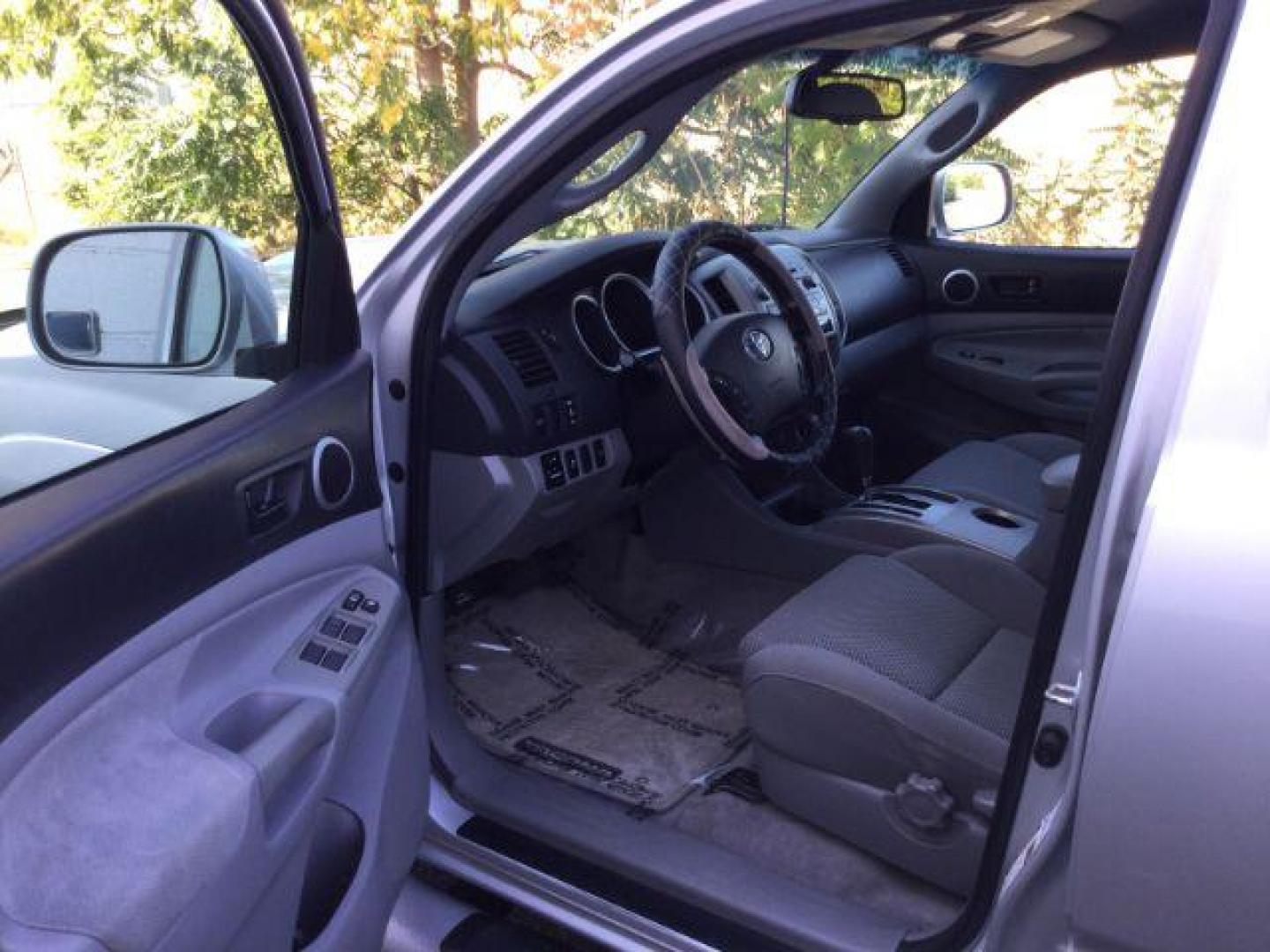 2009 Toyota Tacoma Base V6 (3TMLU42N39M) with an 4L V-6 DOHC engine, located at 1801 Main Street, Lewiston, 83501, (208) 743-9371, 46.417065, -117.004799 - Photo#3