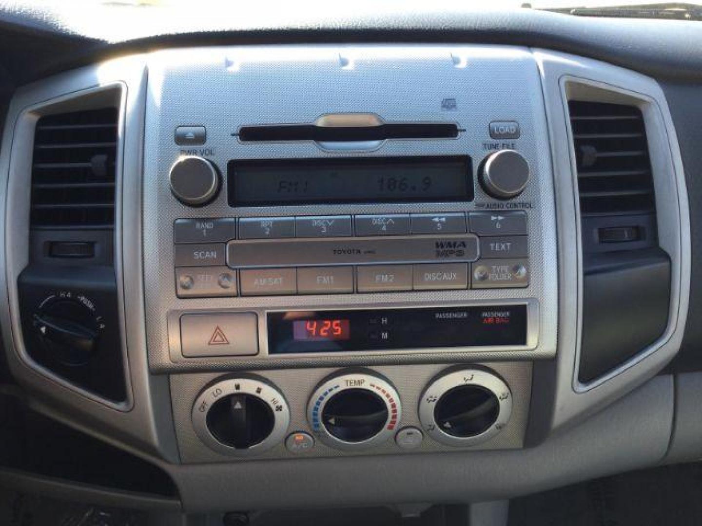 2009 Toyota Tacoma Base V6 (3TMLU42N39M) with an 4L V-6 DOHC engine, located at 1801 Main Street, Lewiston, 83501, (208) 743-9371, 46.417065, -117.004799 - Photo#7