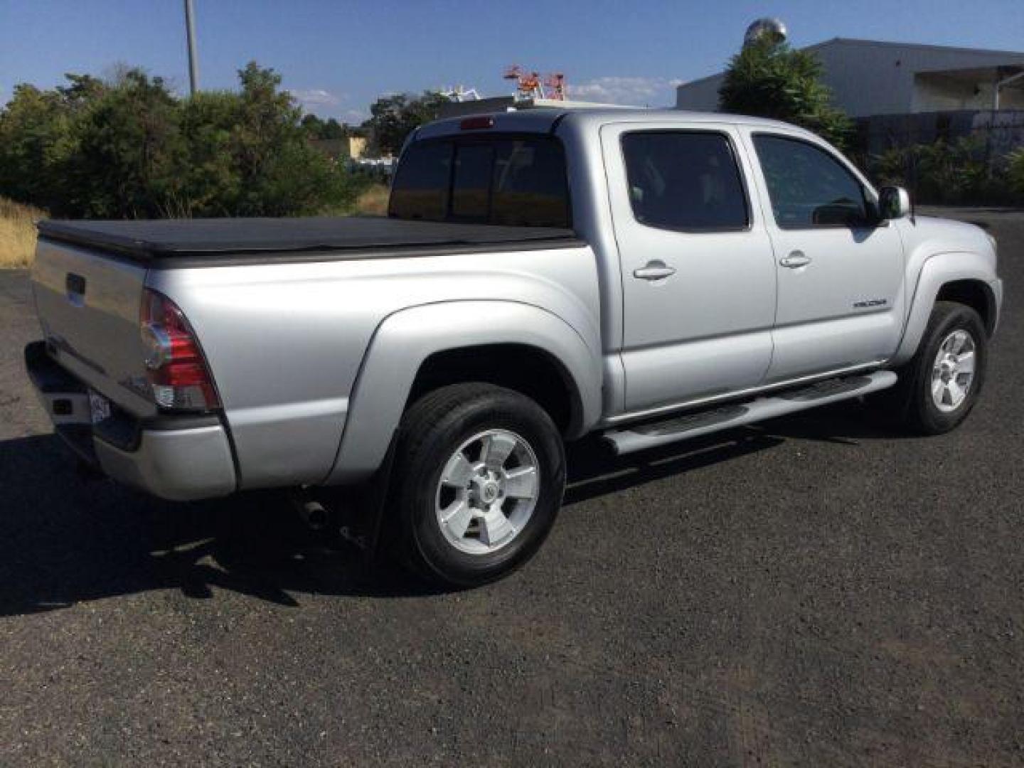 2009 Toyota Tacoma Base V6 (3TMLU42N39M) with an 4L V-6 DOHC engine, located at 1801 Main Street, Lewiston, 83501, (208) 743-9371, 46.417065, -117.004799 - Photo#9