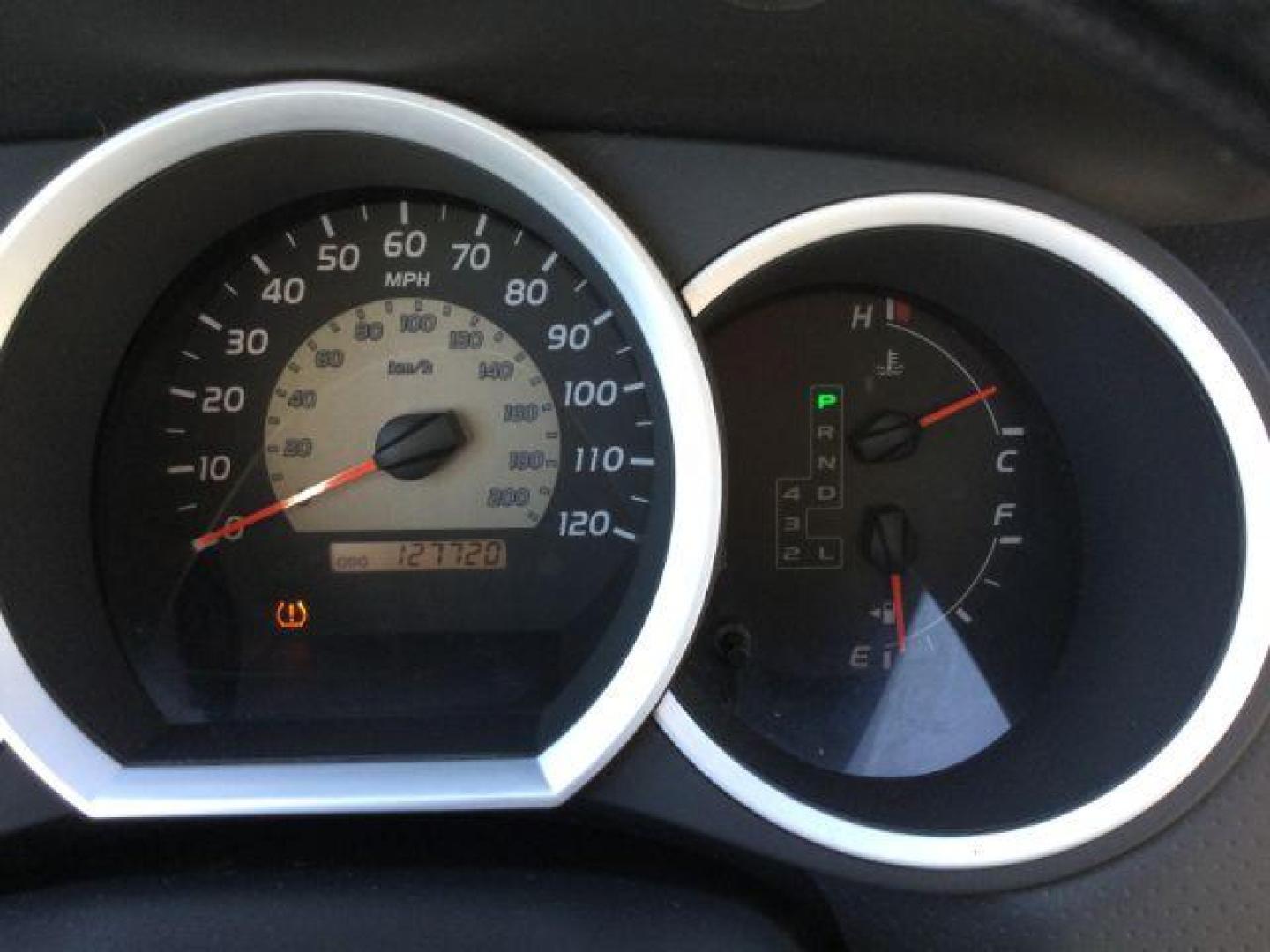 2009 Toyota Tacoma Base V6 (3TMLU42N39M) with an 4L V-6 DOHC engine, located at 1801 Main Street, Lewiston, 83501, (208) 743-9371, 46.417065, -117.004799 - Photo#16
