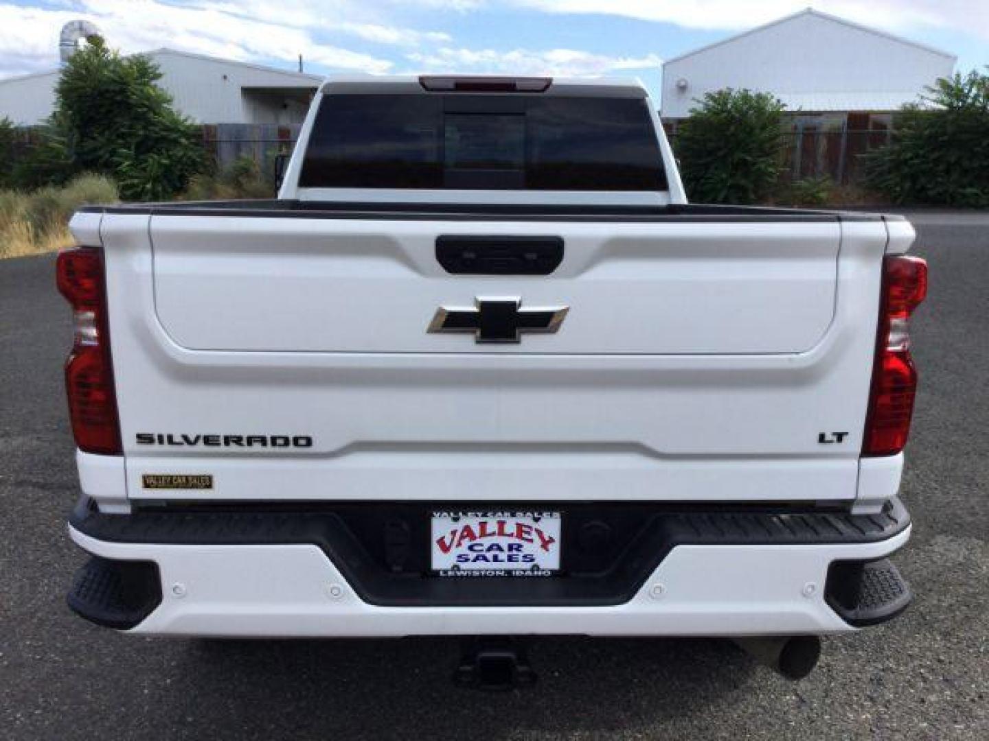 2023 Summit White /BLACK LEATHER Chevrolet Silverado 3500HD Crew Cab Standard Bed LT (1GC4YTEY6PF) with an Duramax 6.6L V-8 diesel direct injection engine, 10-speed automatic transmission, located at 1801 Main Street, Lewiston, 83501, (208) 743-9371, 46.417065, -117.004799 - Photo#18