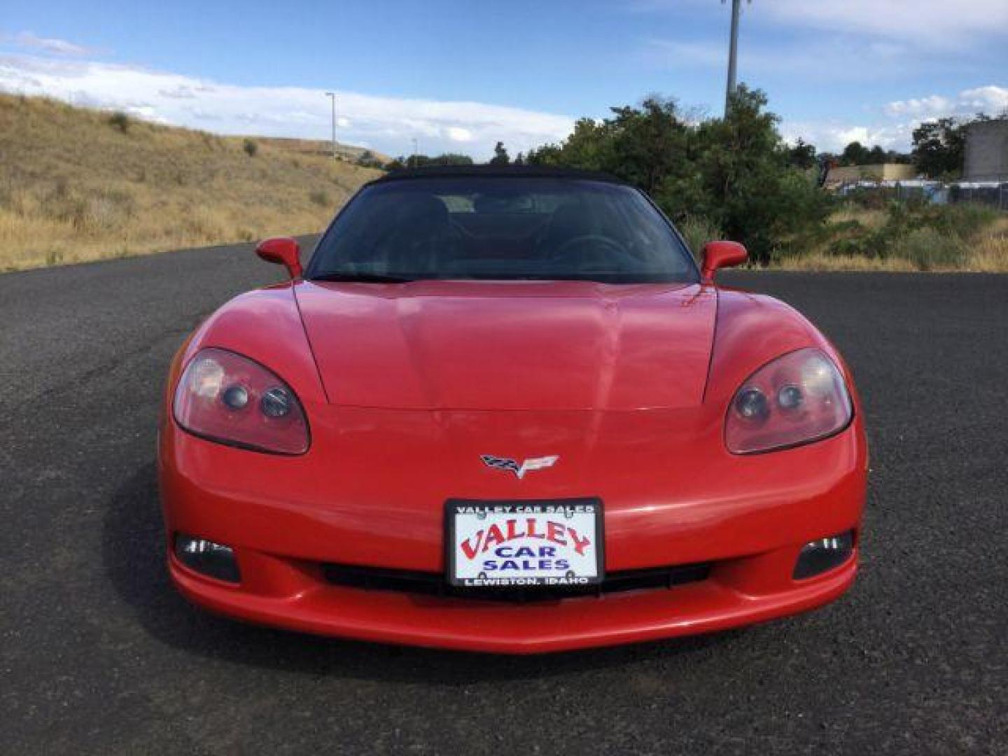 2007 Victory Red /BLACK LEATHER Chevrolet Corvette BASE (1G1YY36U875) with an 6.0L V8 LS2 engine, 6-Speed Automatic transmission, located at 1801 Main Street, Lewiston, 83501, (208) 743-9371, 46.417065, -117.004799 - Photo#12