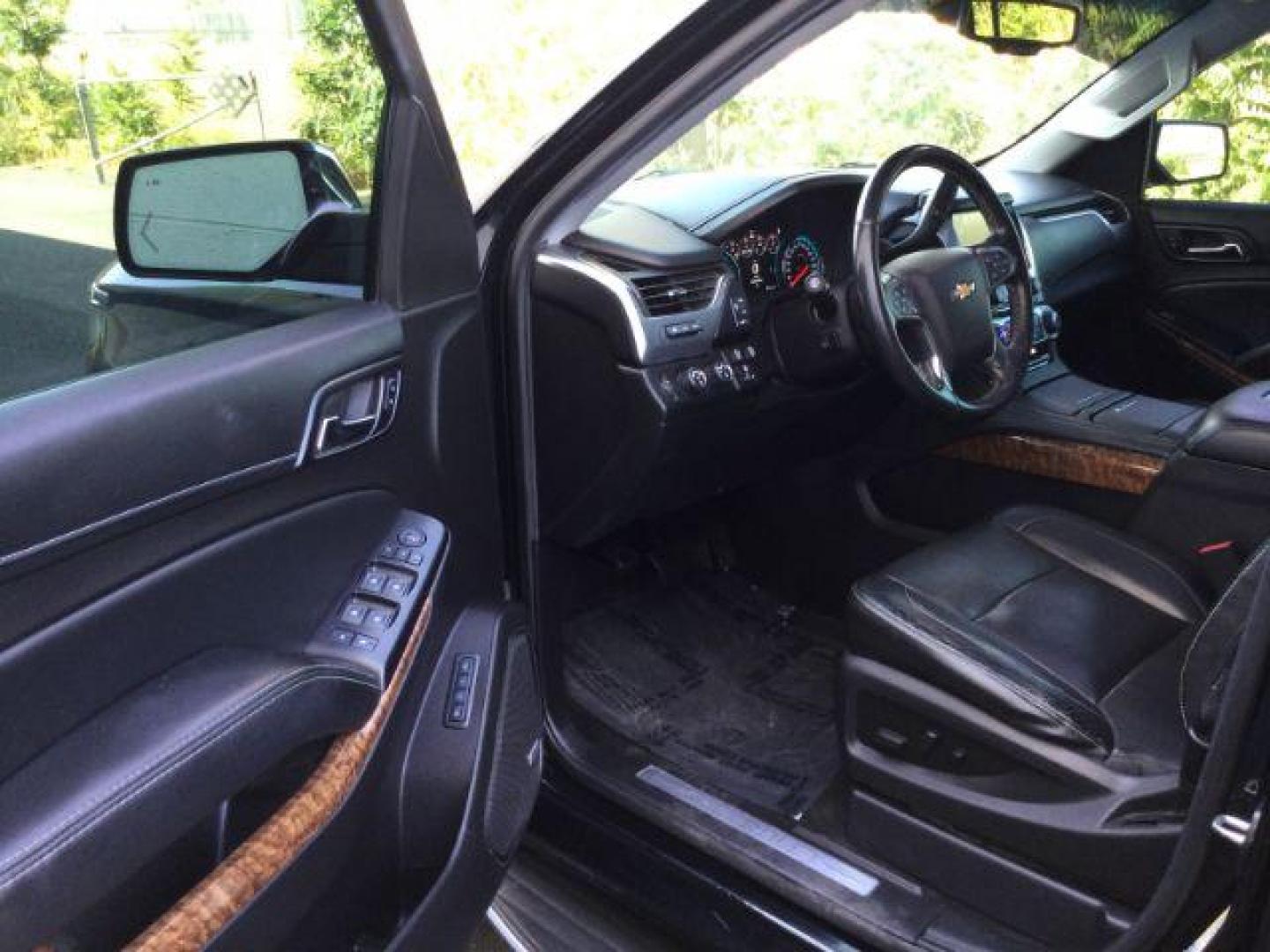 2016 Black /Jet Black Chevrolet Suburban LTZ (1GNSKJKC6GR) with an EcoTec3 5.3L V-8 gasoline direct injection engine, 6-Speed Automatic transmission, located at 1801 Main Street, Lewiston, 83501, (208) 743-9371, 46.417065, -117.004799 - Photo#5