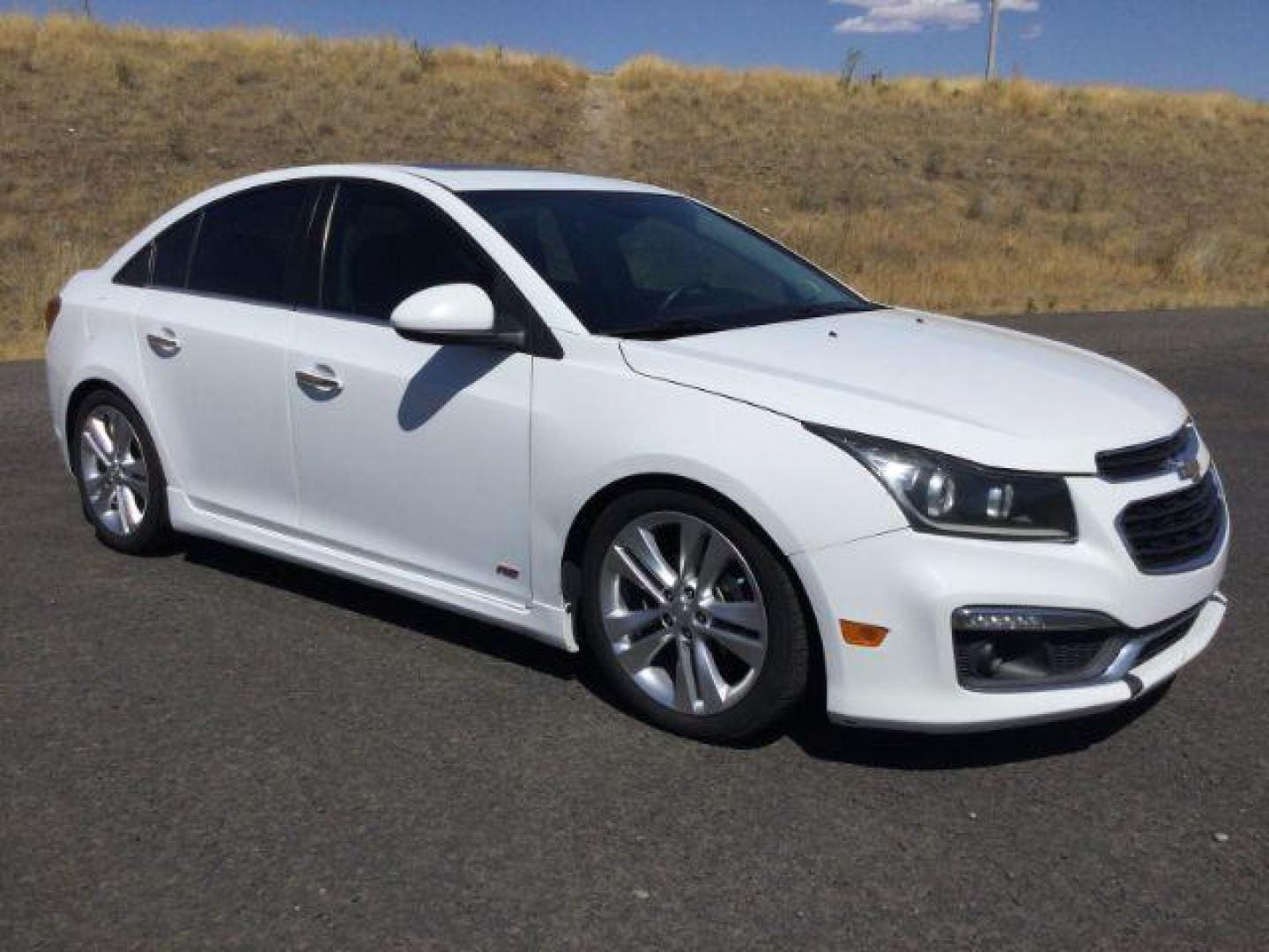 2015 Summit White /Jet Black Chevrolet Cruze LTZ (1G1PG5SB5F7) with an ECOTEC 1.4L I-4 DOHC engine, 6-Speed Automatic transmission, located at 1801 Main Street, Lewiston, 83501, (208) 743-9371, 46.417065, -117.004799 - Photo#9