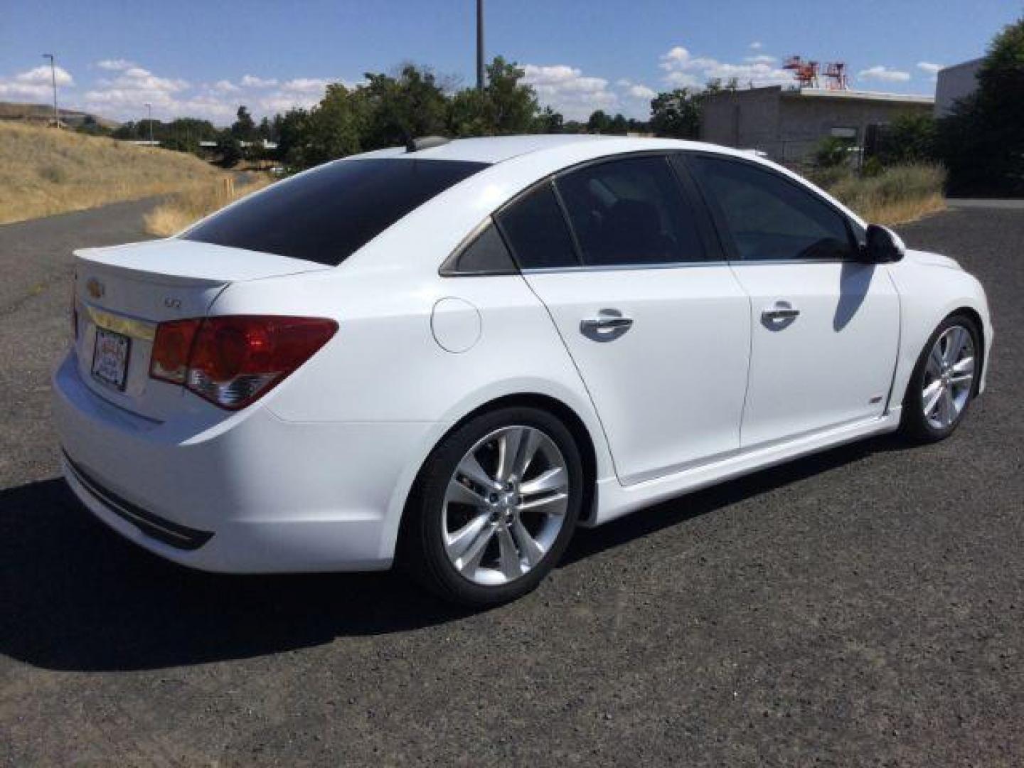2015 Summit White /Jet Black Chevrolet Cruze LTZ (1G1PG5SB5F7) with an ECOTEC 1.4L I-4 DOHC engine, 6-Speed Automatic transmission, located at 1801 Main Street, Lewiston, 83501, (208) 743-9371, 46.417065, -117.004799 - Photo#11