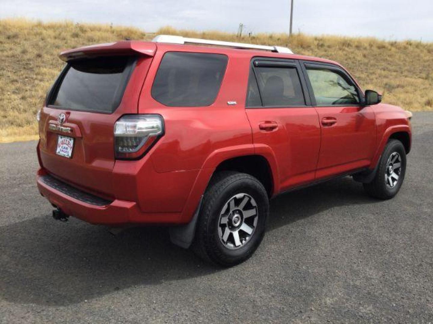 2015 Barcelona Red Metallic /Black Toyota 4Runner SR5 (JTEBU5JR8F5) with an 4L V-6 DOHC engine, 6-Speed Automatic transmission, located at 1801 Main Street, Lewiston, 83501, (208) 743-9371, 46.417065, -117.004799 - Photo#9