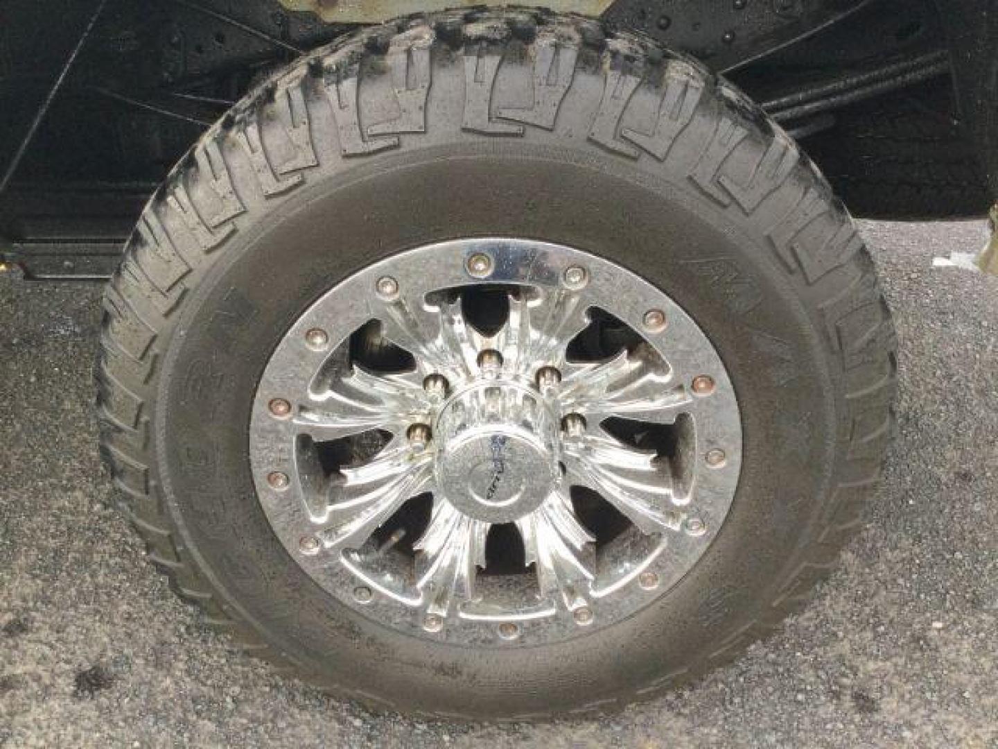 2011 Oxford White /Black Ford F-350 LARIAT (1FT8W3BTXBE) with an Powerstroke 6.7L V-8 diesel direct injection engine, 6-SPEED AUTOMATIC transmission, located at 1801 Main Street, Lewiston, 83501, (208) 743-9371, 46.417065, -117.004799 - Photo#12