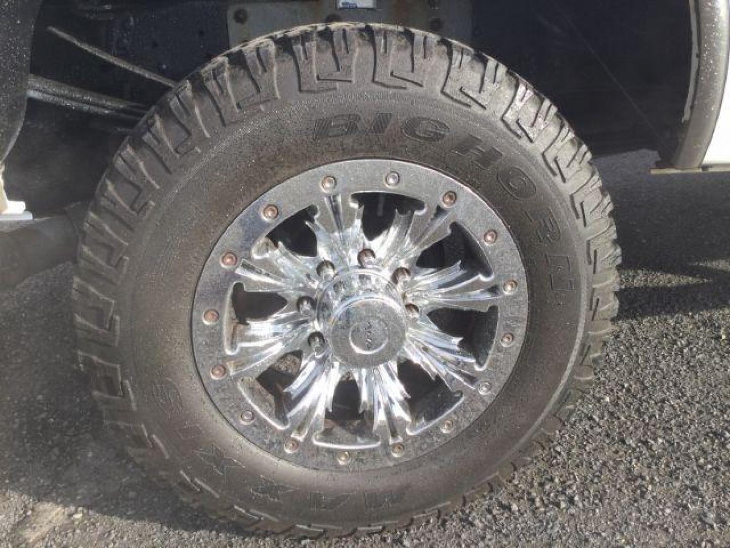 2011 Oxford White /Black Ford F-350 LARIAT (1FT8W3BTXBE) with an Powerstroke 6.7L V-8 diesel direct injection engine, 6-SPEED AUTOMATIC transmission, located at 1801 Main Street, Lewiston, 83501, (208) 743-9371, 46.417065, -117.004799 - Photo#21