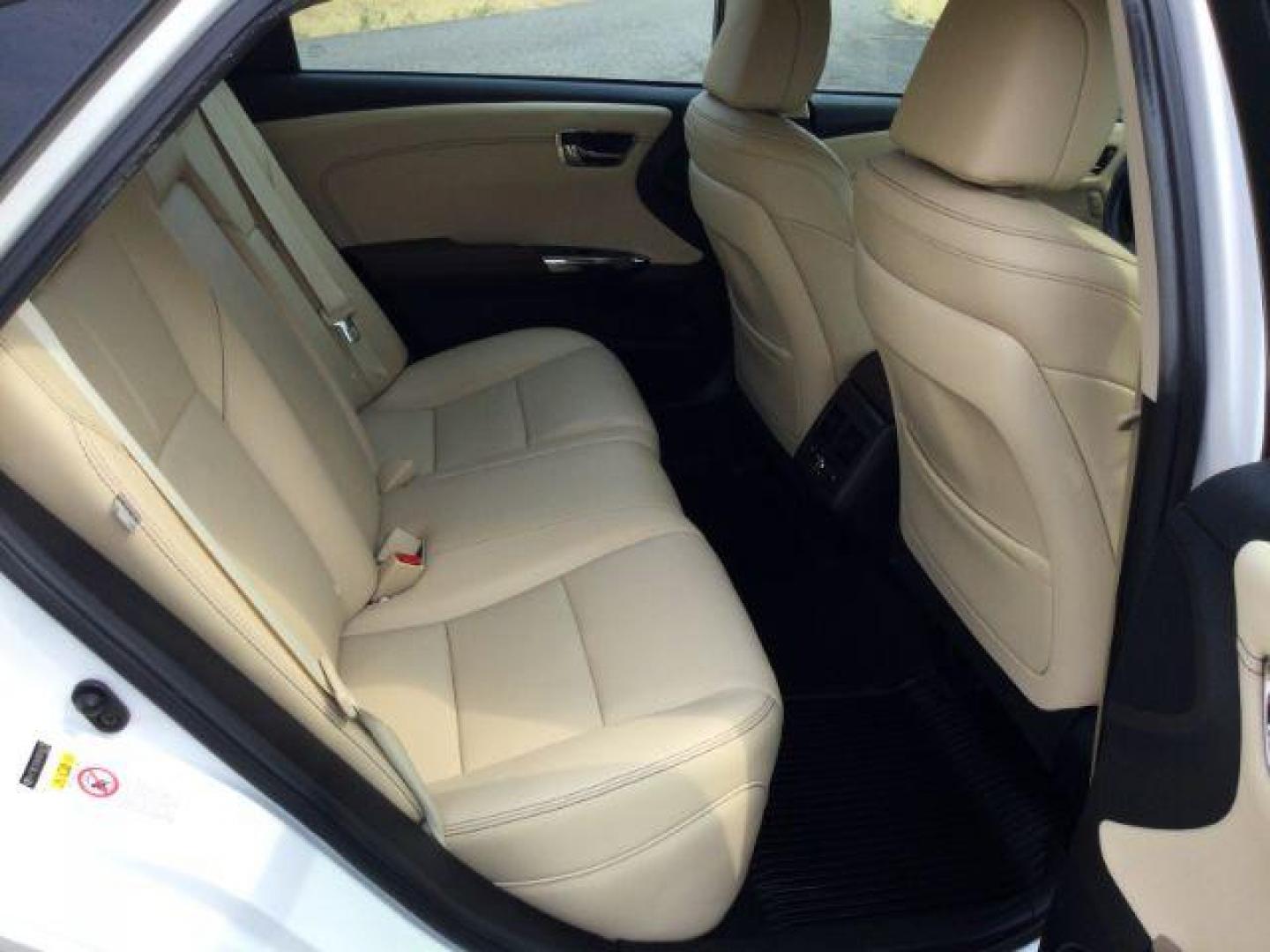 2017 Blizzard Pearl /Almond Toyota Avalon XLE | XLE Plus | XLE Premium | Touring | Limited (4T1BK1EB4HU) with an 3.5L V-6 DOHC engine, Auto transmission, located at 1801 Main Street, Lewiston, 83501, (208) 743-9371, 46.417065, -117.004799 - Photo#18