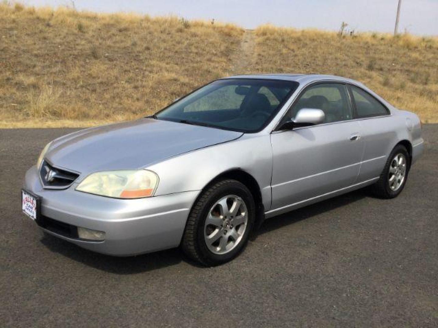 2001 Satin Silver Metallic /Ebony Acura CL CL Coupe 3.6L V6 (19UYA42561A) with an 3.2L V-6 VTEC variable valve control engine, 5-Speed Automatic transmission, located at 1801 Main Street, Lewiston, 83501, (208) 743-9371, 46.417065, -117.004799 - Photo#3