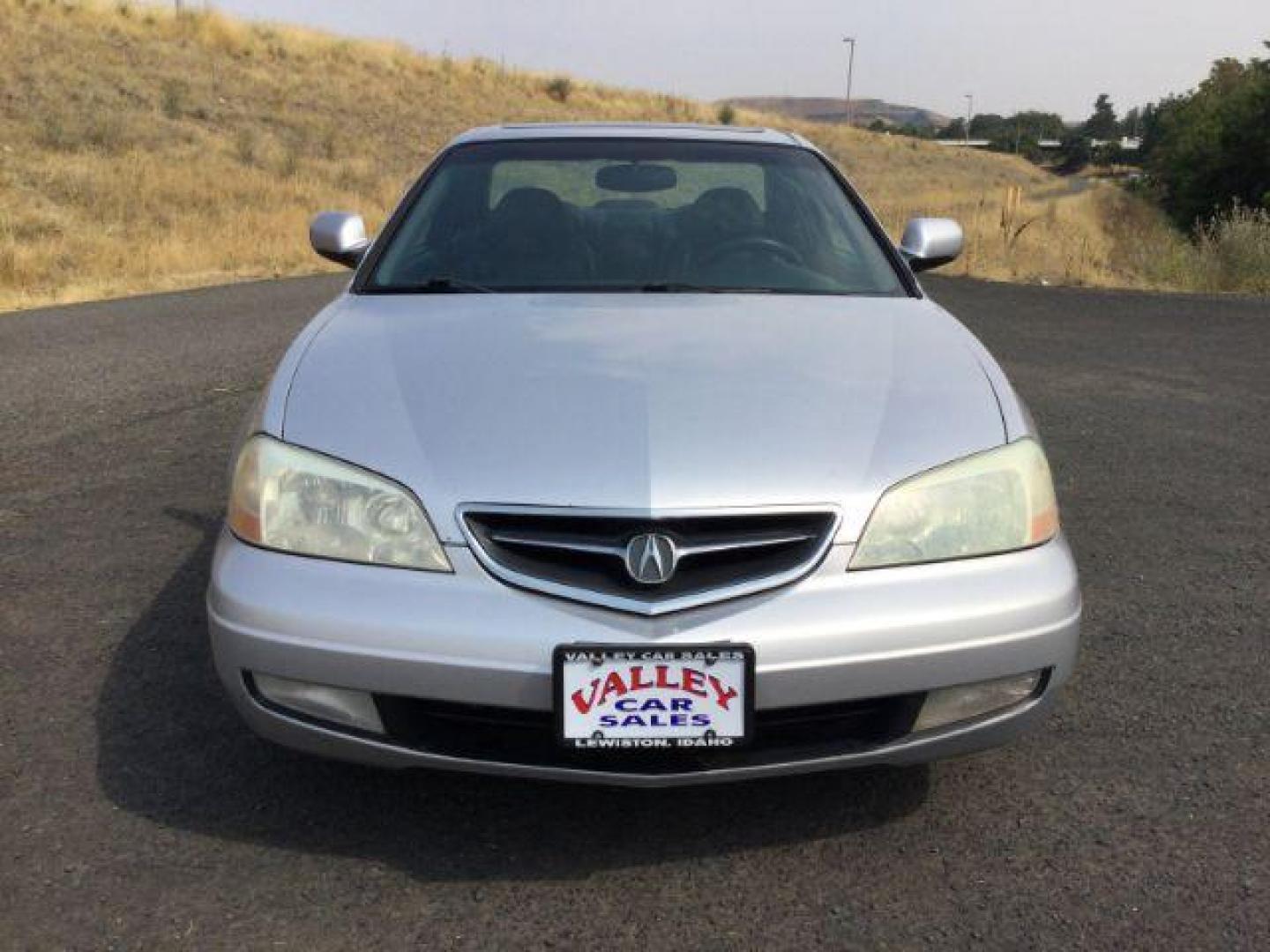 2001 Satin Silver Metallic /Ebony Acura CL CL Coupe 3.6L V6 (19UYA42561A) with an 3.2L V-6 VTEC variable valve control engine, 5-Speed Automatic transmission, located at 1801 Main Street, Lewiston, 83501, (208) 743-9371, 46.417065, -117.004799 - Photo#8