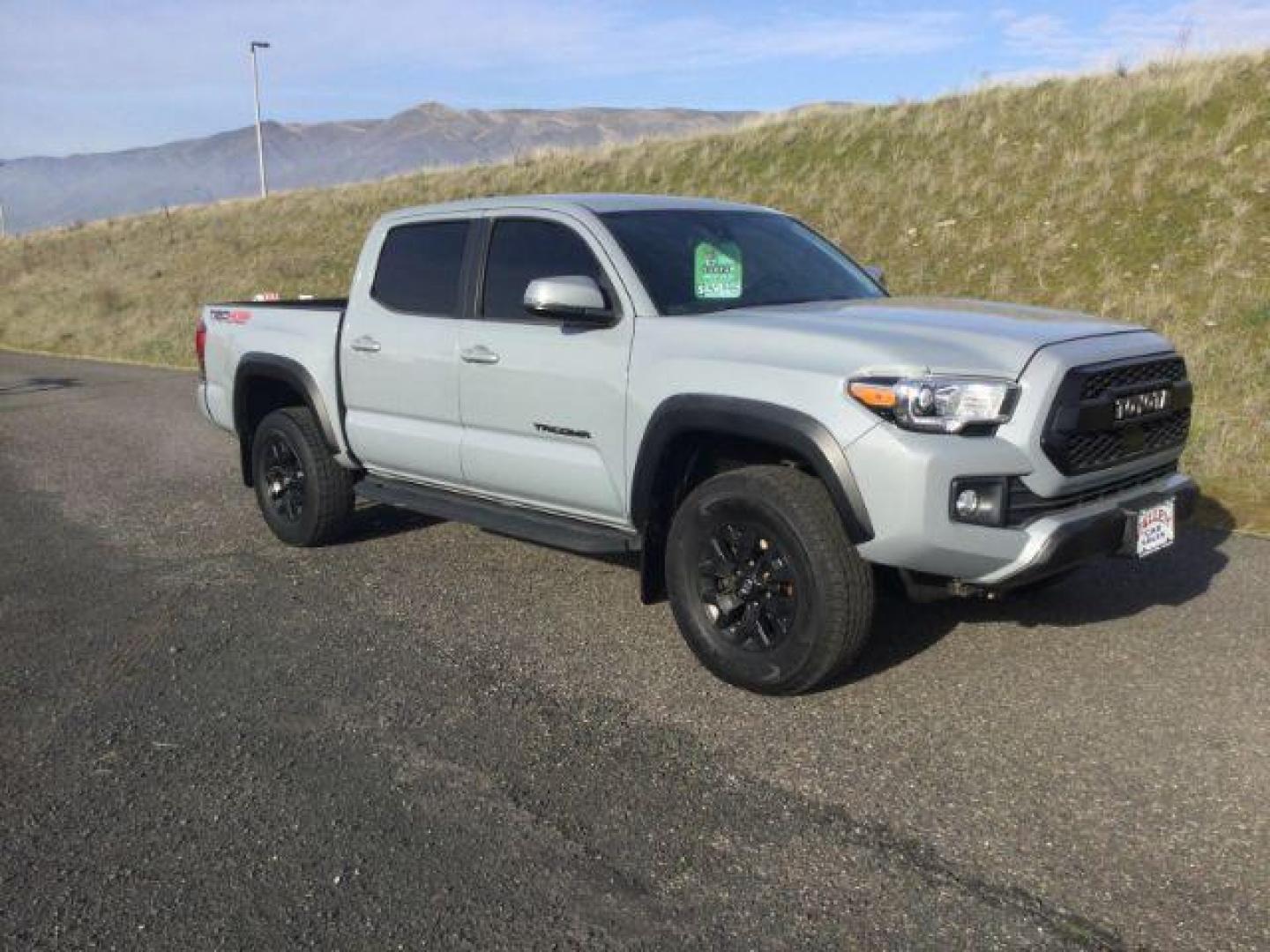 2018 Magnetic Gray Metallic /Black w/Gun Metal Toyota Tacoma Crew Cab TRD Off Road 4X4 (3TMCZ5AN4JM) with an 3.5L V-6 port/direct injection engine, 6-Speed Automatic transmission, located at 1801 Main Street, Lewiston, 83501, (208) 743-9371, 46.417065, -117.004799 - Photo#3