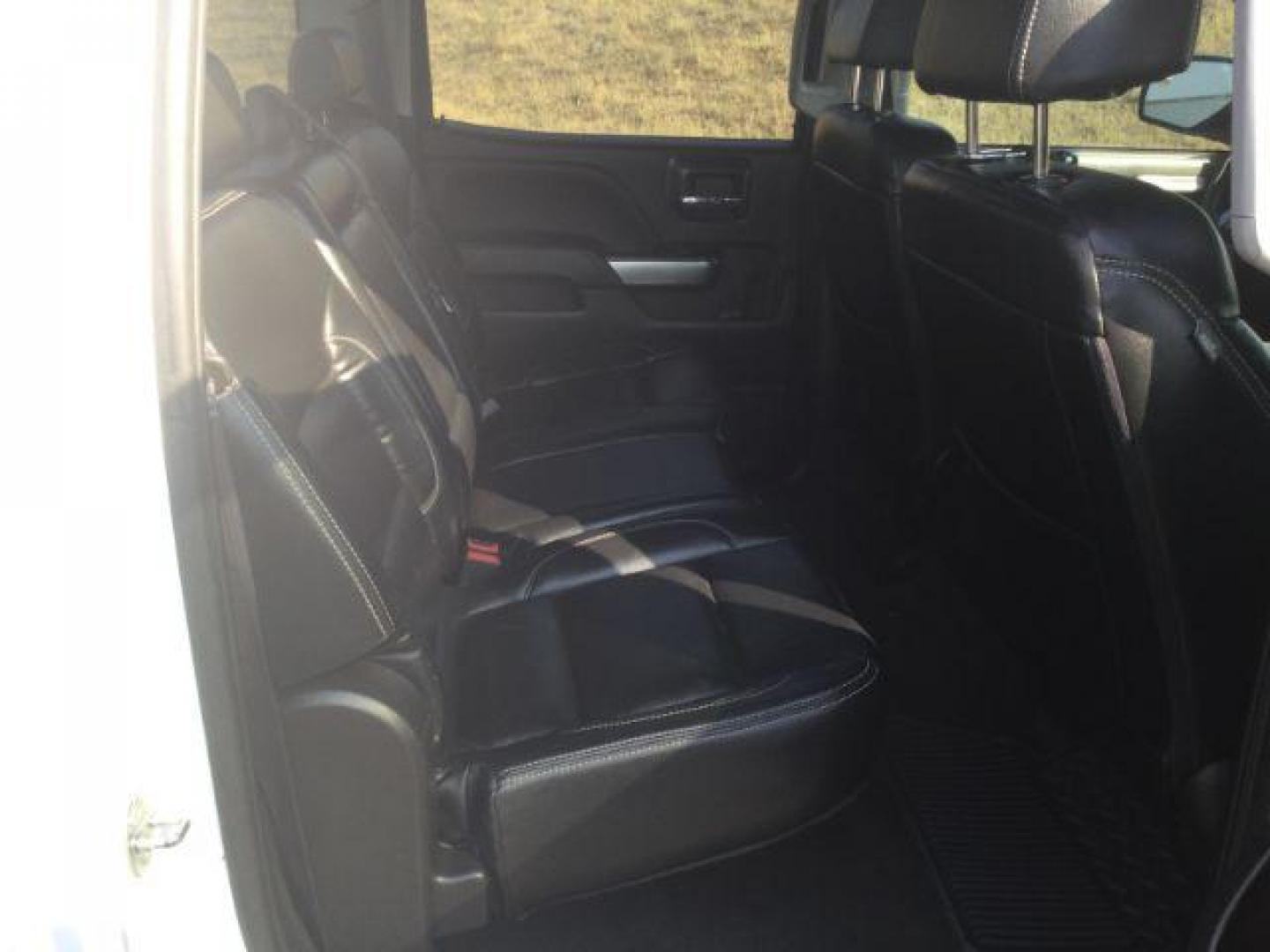 2017 Summit White Chevrolet Silverado 1500 1LT (3GCUKREC7HG) with an EcoTec3 4.3L V-6 gasoline direct injection engine, located at 1801 Main Street, Lewiston, 83501, (208) 743-9371, 46.417065, -117.004799 - Photo#13