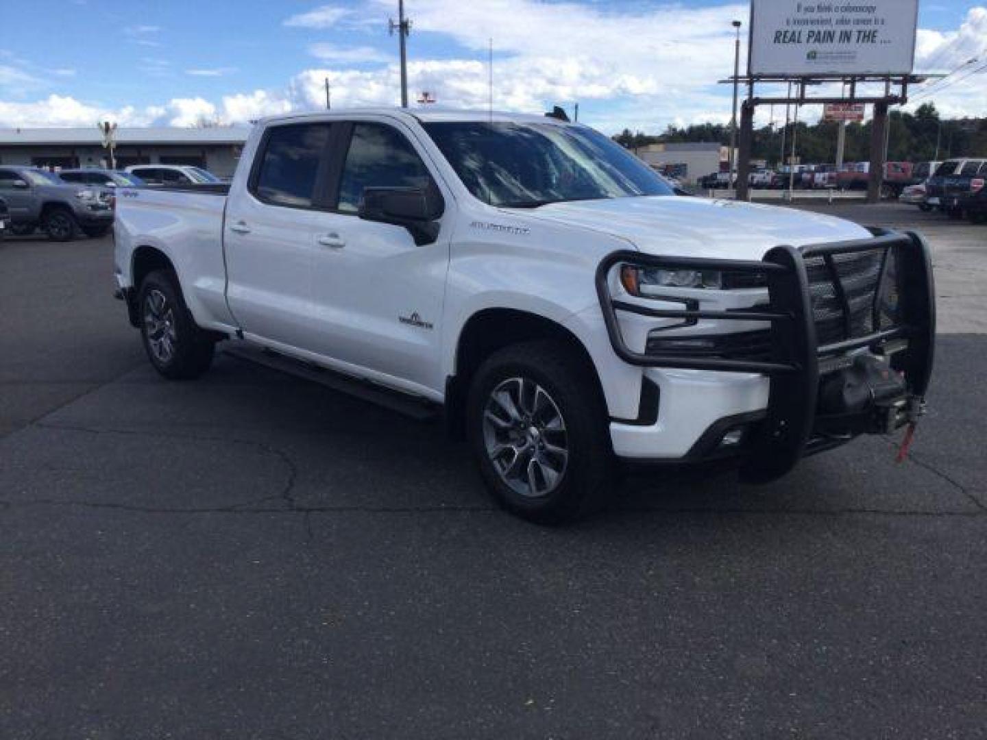 2019 Summit White /Jet Black Chevrolet Silverado 1500 Crew cab 4x4 RST (1GCUYEED2KZ) with an EcoTec3 5.3L V-8 gasoline direct injection engine, 8 Speed Automatic transmission, located at 1801 Main Street, Lewiston, 83501, (208) 743-9371, 46.417065, -117.004799 - Photo#15