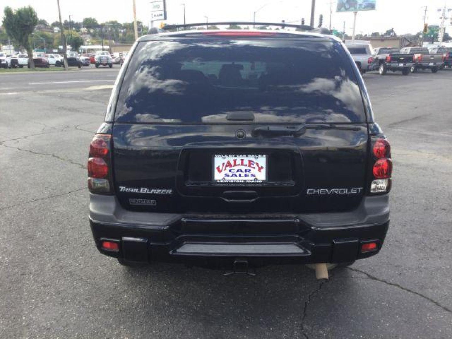 2003 Black /Medium Pewter Chevrolet TrailBlazer LS (1GNDT13S132) with an Vortec 4.2L I-6 DOHC engine, 4 speed Automatic transmission, located at 1801 Main Street, Lewiston, 83501, (208) 743-9371, 46.417065, -117.004799 - Photo#8