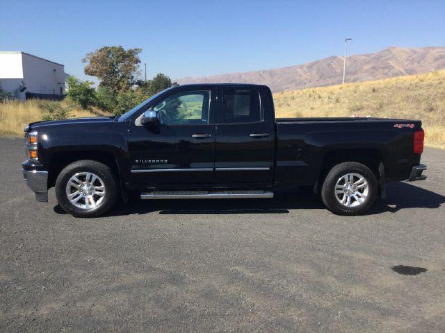 2014 Black /Jet Black Chevrolet Silverado 1500 1LT (1GCVKREC5EZ) with an EcoTec3 5.3L V-8 gasoline direct injection engine, 6-Speed Automatic transmission, located at 1801 Main Street, Lewiston, 83501, (208) 743-9371, 46.417065, -117.004799 - Photo#1