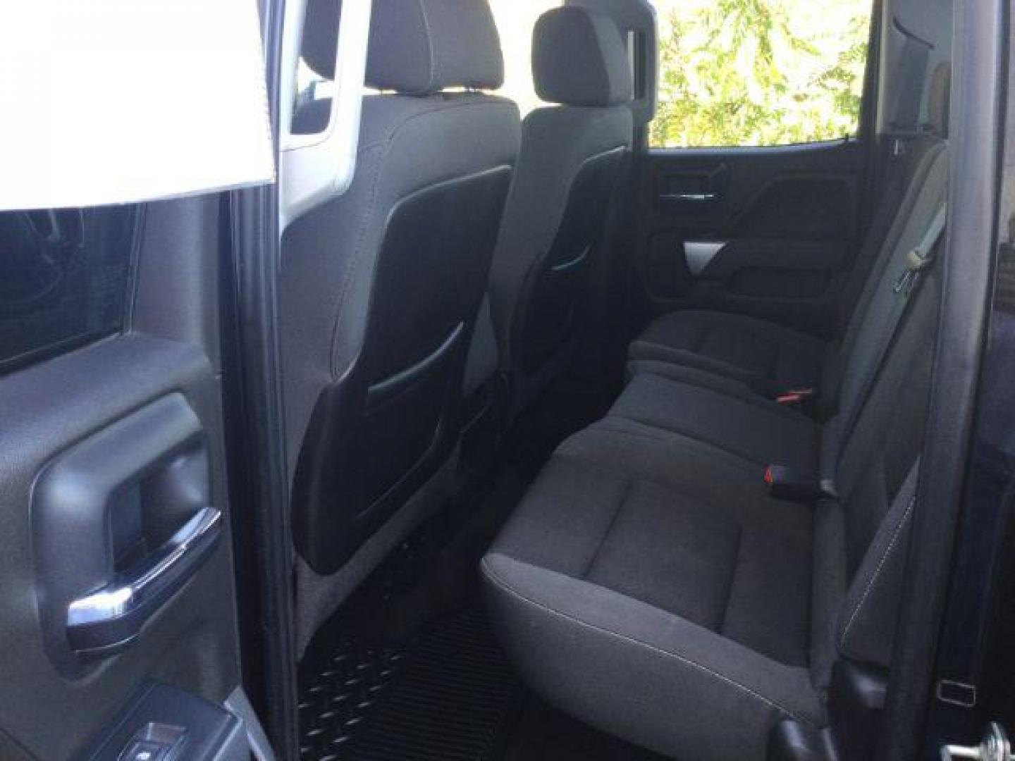 2014 Black /Jet Black Chevrolet Silverado 1500 1LT (1GCVKREC5EZ) with an EcoTec3 5.3L V-8 gasoline direct injection engine, 6-Speed Automatic transmission, located at 1801 Main Street, Lewiston, 83501, (208) 743-9371, 46.417065, -117.004799 - Photo#5