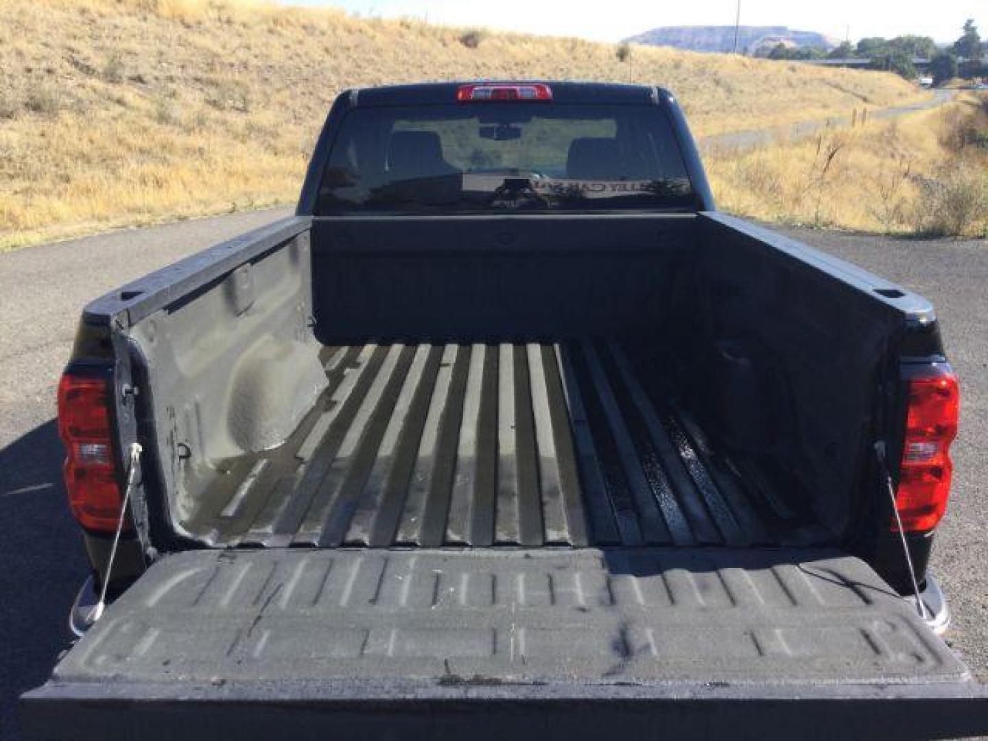 2014 Black /Jet Black Chevrolet Silverado 1500 1LT (1GCVKREC5EZ) with an EcoTec3 5.3L V-8 gasoline direct injection engine, 6-Speed Automatic transmission, located at 1801 Main Street, Lewiston, 83501, (208) 743-9371, 46.417065, -117.004799 - Photo#11