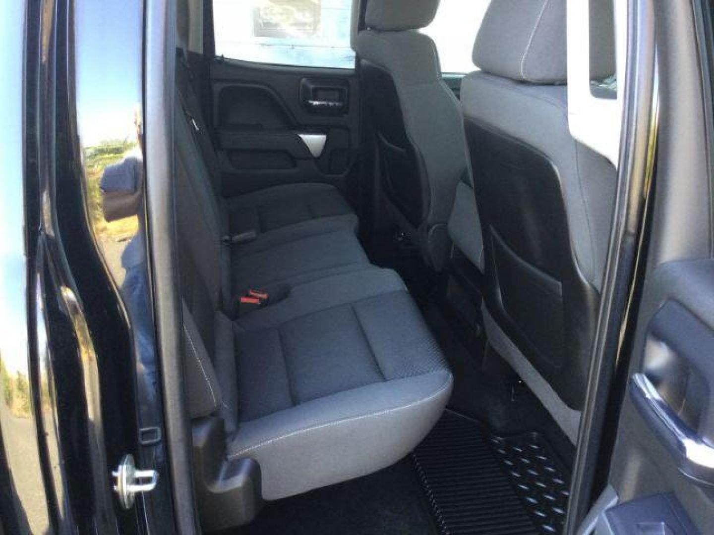 2014 Black /Jet Black Chevrolet Silverado 1500 1LT (1GCVKREC5EZ) with an EcoTec3 5.3L V-8 gasoline direct injection engine, 6-Speed Automatic transmission, located at 1801 Main Street, Lewiston, 83501, (208) 743-9371, 46.417065, -117.004799 - Photo#17