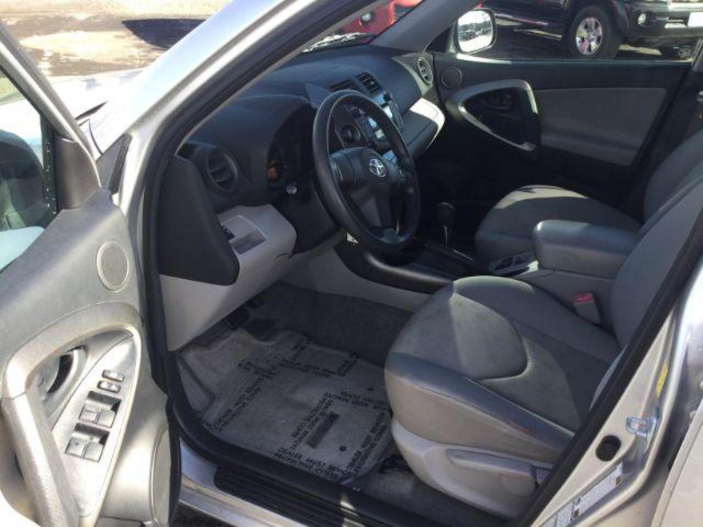 2010 SILVER /GRAY CLOTH Toyota RAV4 4WD (JTMBF4DV4AD) with an 2.5 4cyl engine, 4 speed Automatic transmission, located at 1801 Main Street, Lewiston, 83501, (208) 743-9371, 46.417065, -117.004799 - Photo#3
