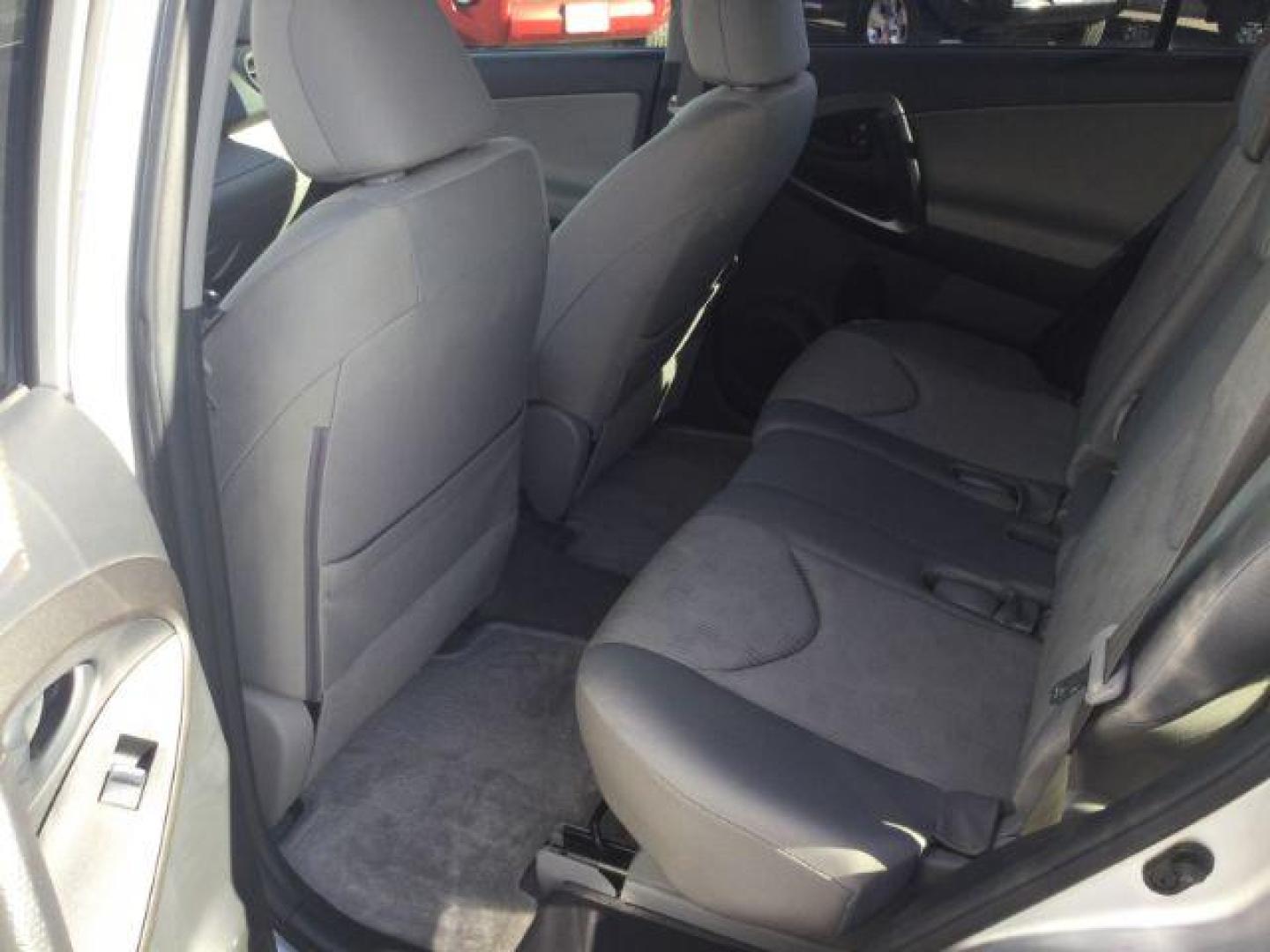2010 SILVER /GRAY CLOTH Toyota RAV4 4WD (JTMBF4DV4AD) with an 2.5 4cyl engine, 4 speed Automatic transmission, located at 1801 Main Street, Lewiston, 83501, (208) 743-9371, 46.417065, -117.004799 - Photo#4