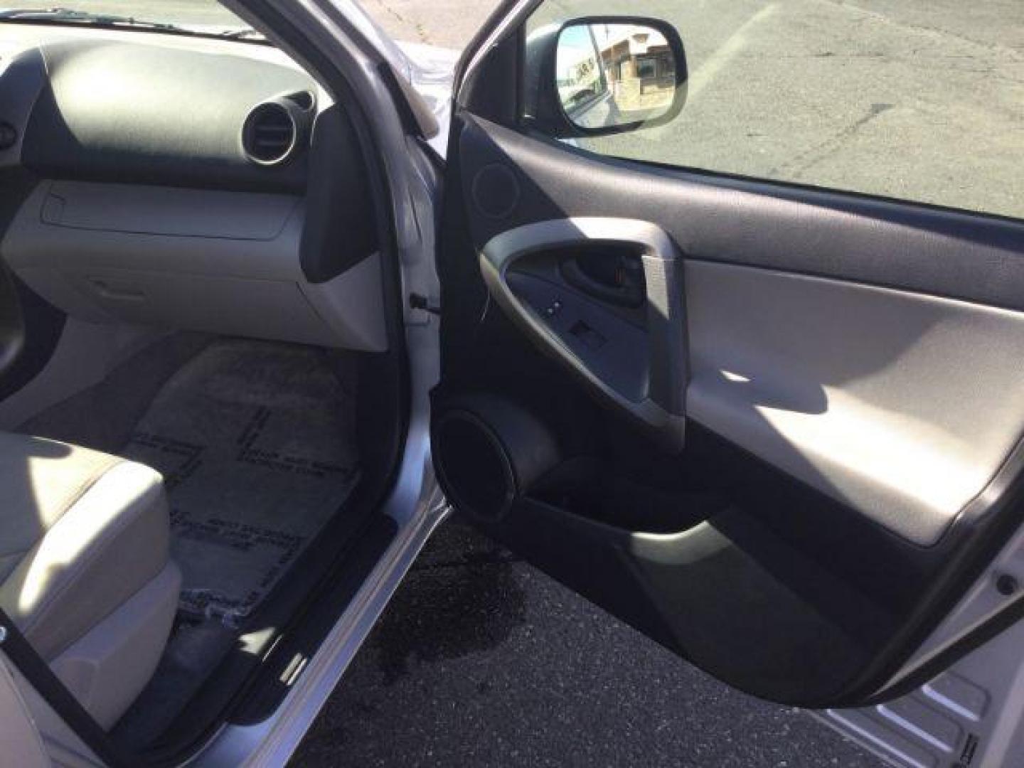 2010 SILVER /GRAY CLOTH Toyota RAV4 4WD (JTMBF4DV4AD) with an 2.5 4cyl engine, 4 speed Automatic transmission, located at 1801 Main Street, Lewiston, 83501, (208) 743-9371, 46.417065, -117.004799 - Photo#12