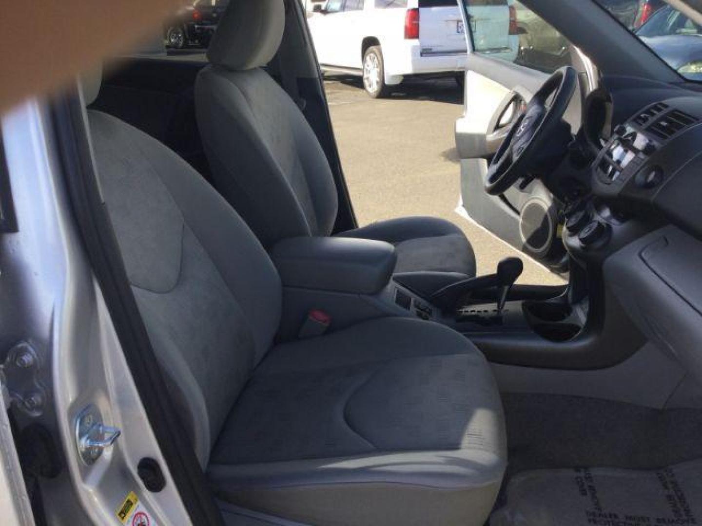 2010 SILVER /GRAY CLOTH Toyota RAV4 4WD (JTMBF4DV4AD) with an 2.5 4cyl engine, 4 speed Automatic transmission, located at 1801 Main Street, Lewiston, 83501, (208) 743-9371, 46.417065, -117.004799 - Photo#14