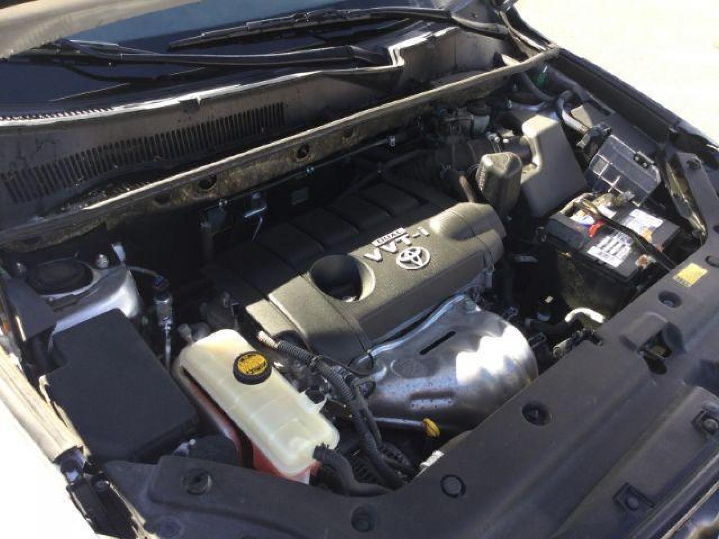 2010 SILVER /GRAY CLOTH Toyota RAV4 4WD (JTMBF4DV4AD) with an 2.5 4cyl engine, 4 speed Automatic transmission, located at 1801 Main Street, Lewiston, 83501, (208) 743-9371, 46.417065, -117.004799 - Photo#15
