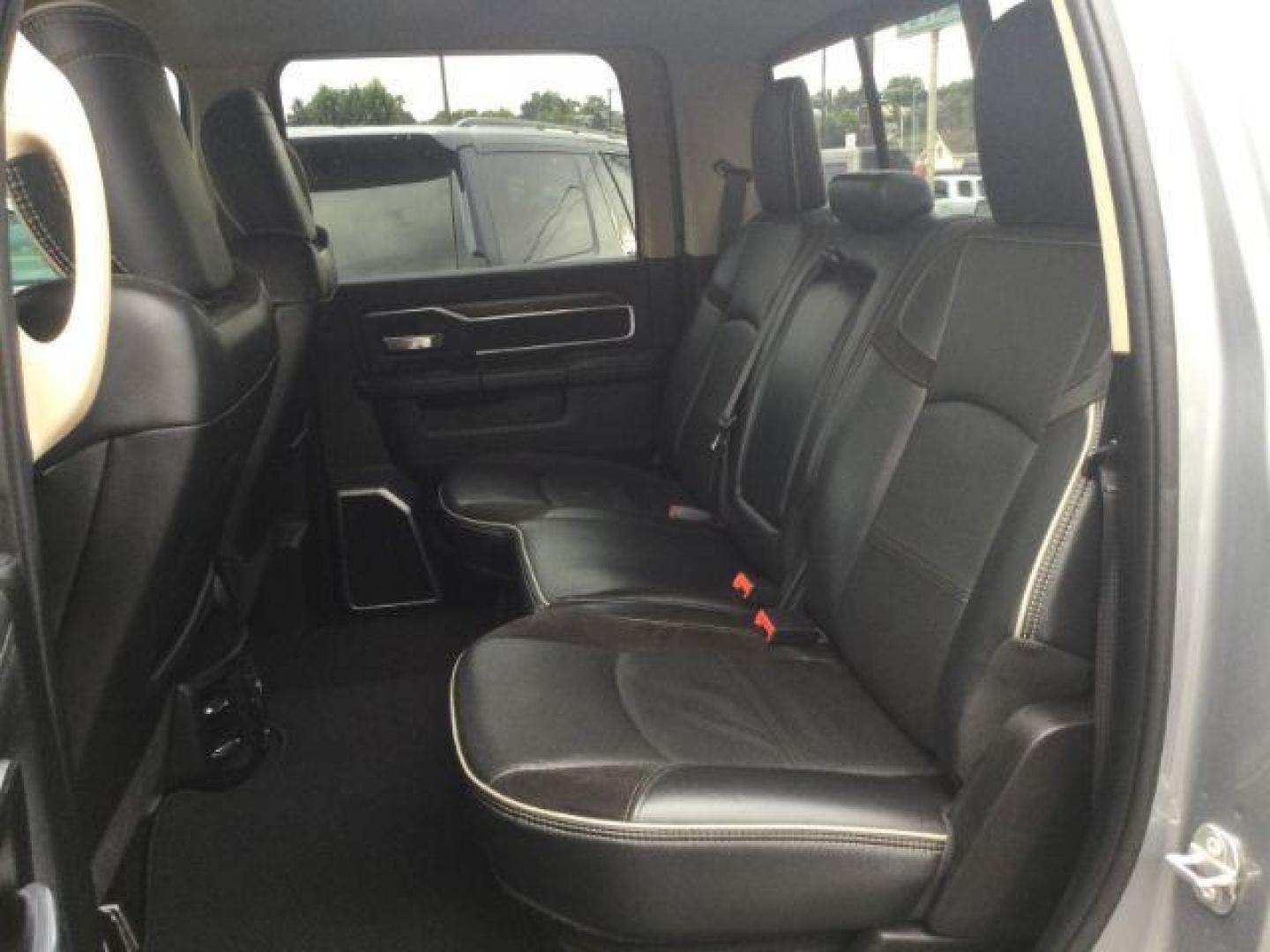 2021 Billet Silver Metallic Clearcoat /Black Ram 3500 Laramie Crew Cab 4x4 8' Box (3C63R3JL7MG) with an Cummins 6.7L I-6 diesel direct injection engine, 6-Speed Automatic transmission, located at 1801 Main Street, Lewiston, 83501, (208) 743-9371, 46.417065, -117.004799 - Photo#9