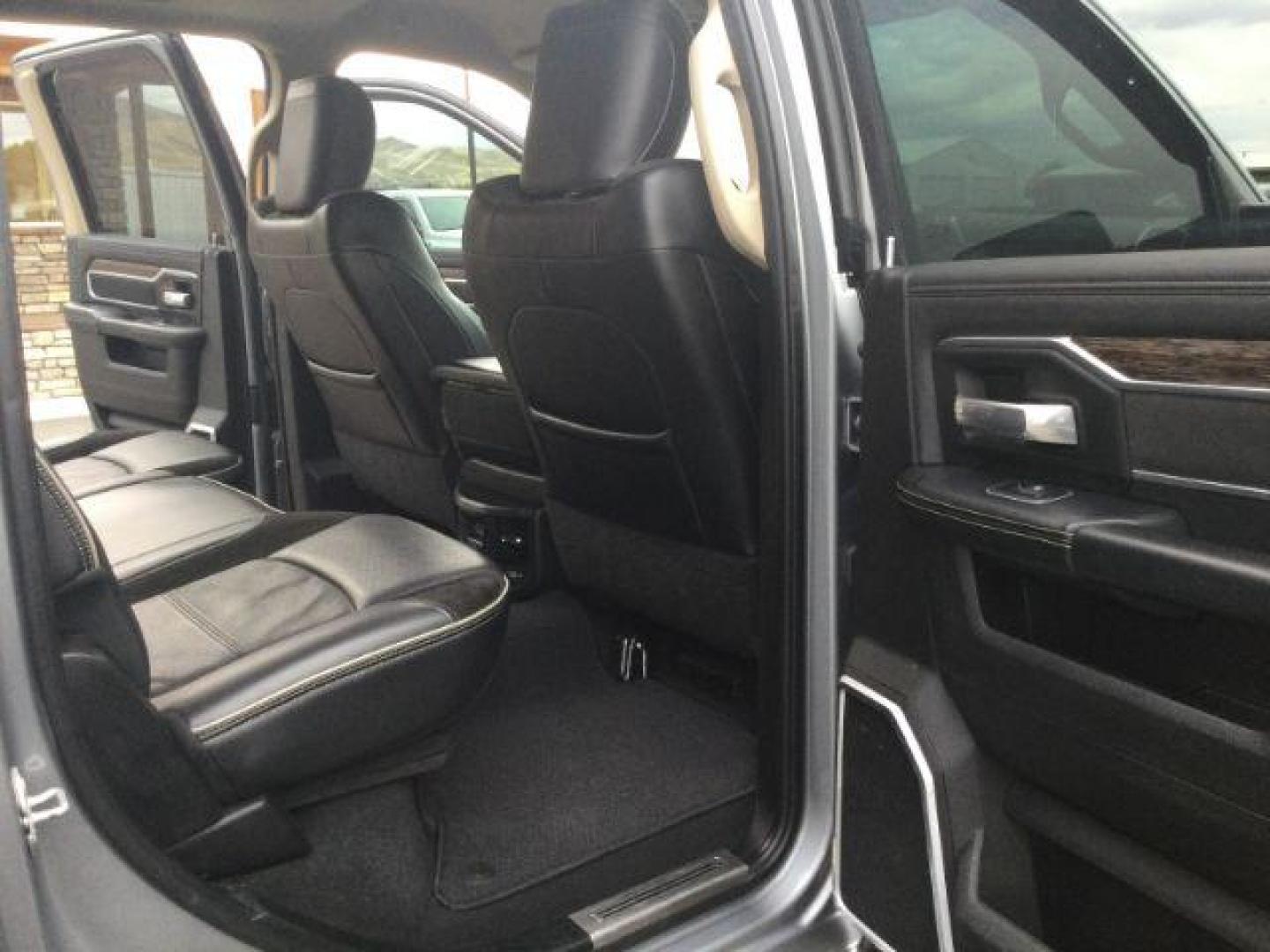 2021 Billet Silver Metallic Clearcoat /Black Ram 3500 Laramie Crew Cab 4x4 8' Box (3C63R3JL7MG) with an Cummins 6.7L I-6 diesel direct injection engine, 6-Speed Automatic transmission, located at 1801 Main Street, Lewiston, 83501, (208) 743-9371, 46.417065, -117.004799 - Photo#10