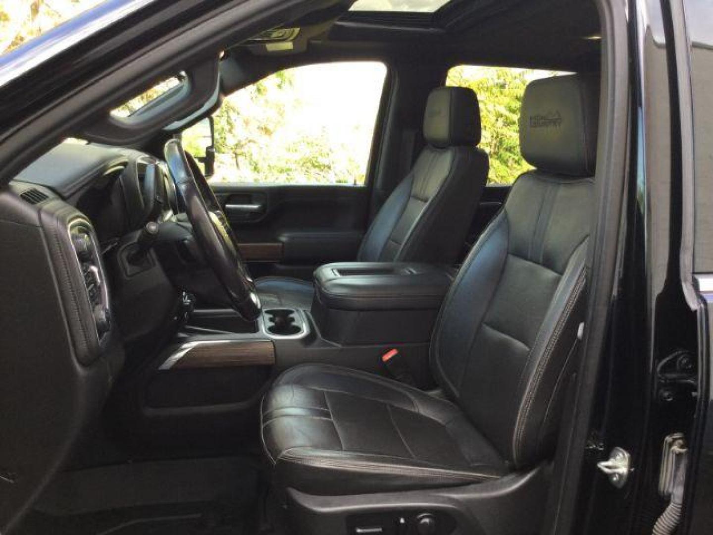 2021 Mosaic Black Metallic Chevrolet Silverado 2500HD 4WD Crew Cab Standard Bed High Country | 4WD Crew Cab Long Bed High Country (1GC1YREY0MF) , located at 1801 Main Street, Lewiston, 83501, (208) 743-9371, 46.417065, -117.004799 - Photo#4