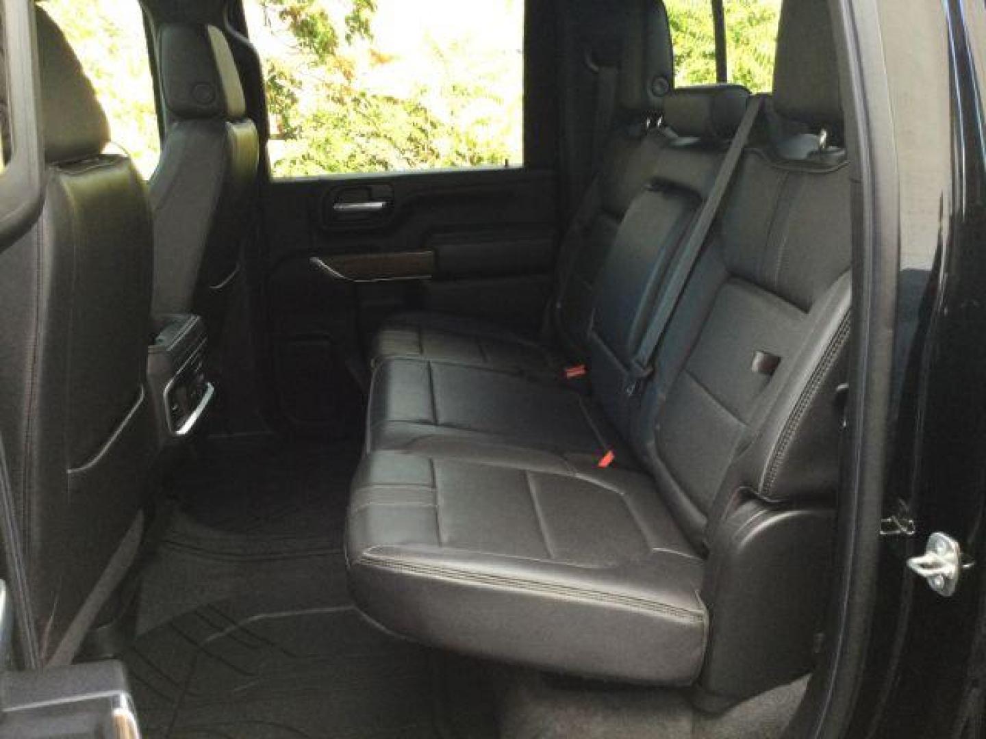 2021 Mosaic Black Metallic Chevrolet Silverado 2500HD 4WD Crew Cab Standard Bed High Country | 4WD Crew Cab Long Bed High Country (1GC1YREY0MF) , located at 1801 Main Street, Lewiston, 83501, (208) 743-9371, 46.417065, -117.004799 - Photo#13